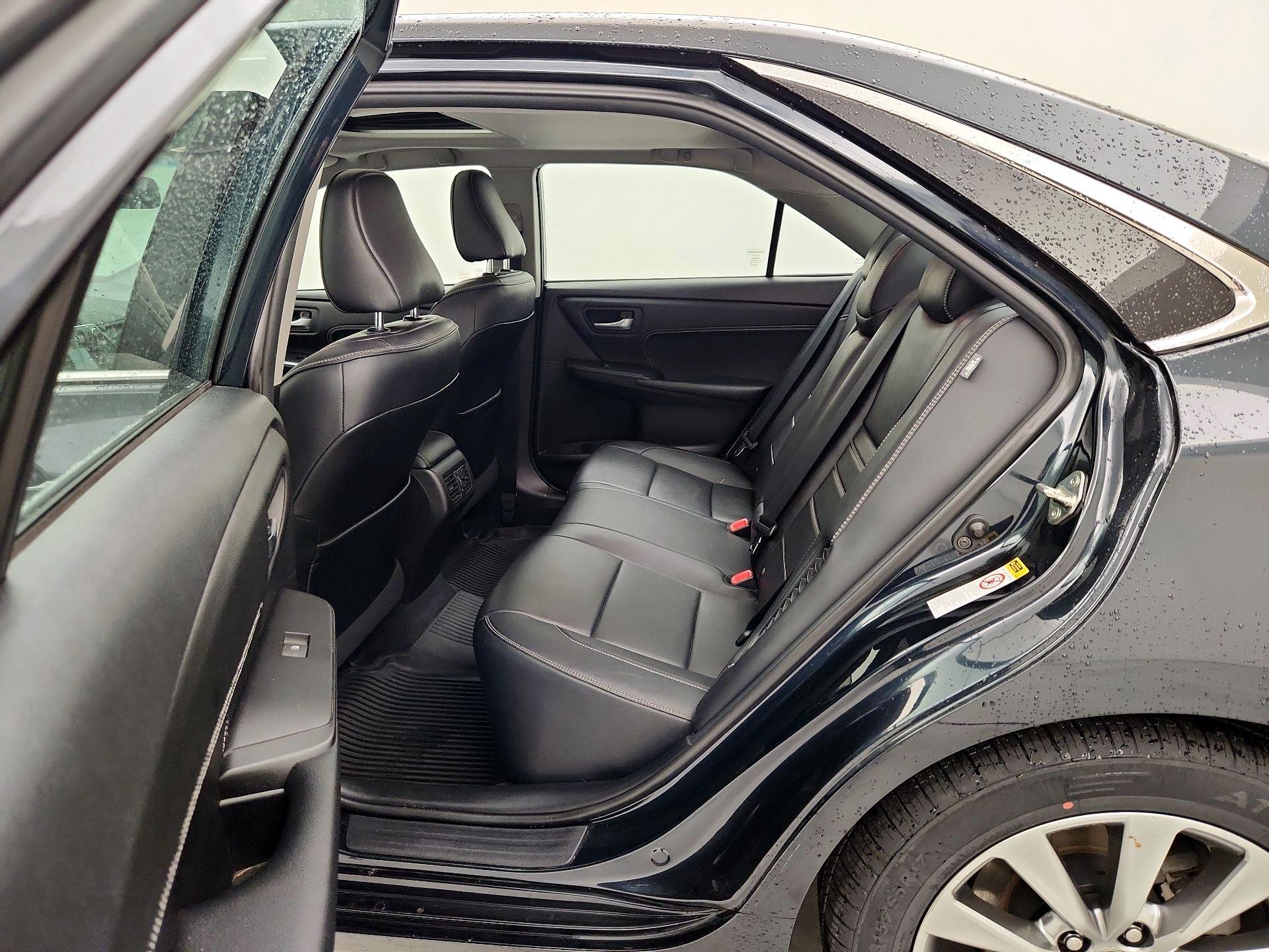 Thumbnail: 2016 Toyota Camry - 20