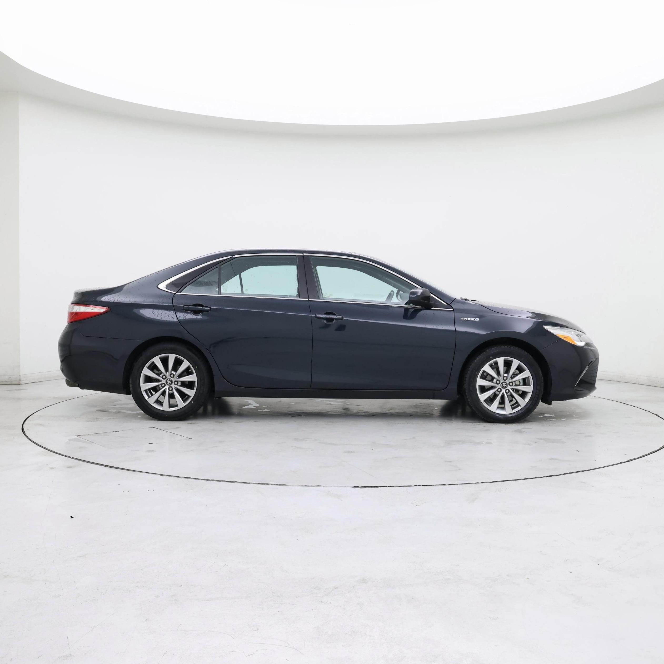 Thumbnail: 2016 Toyota Camry - 7