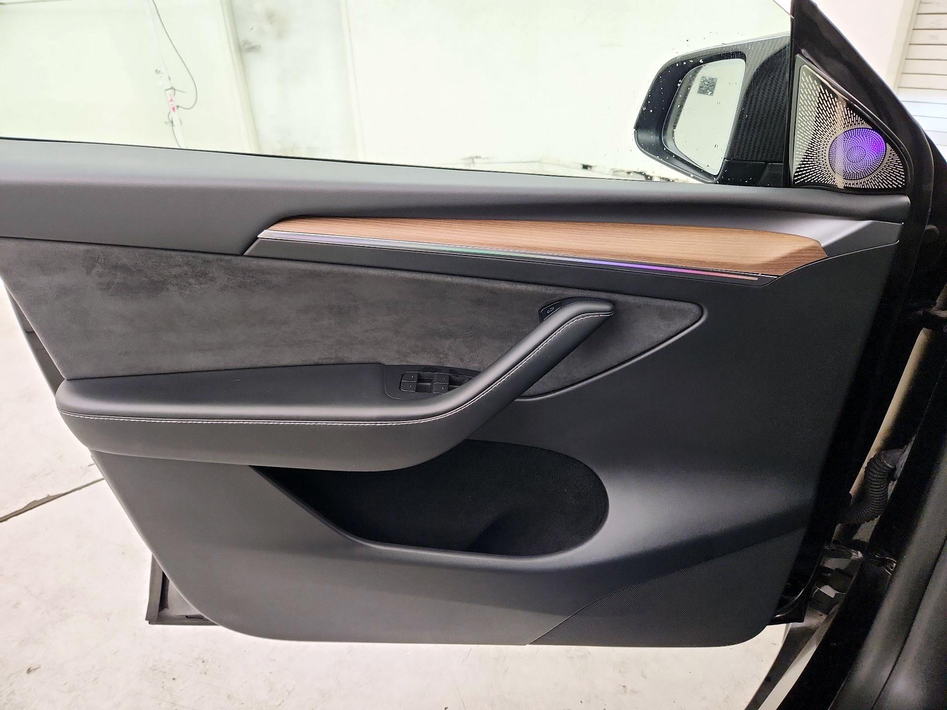 Thumbnail: 2022 Tesla Model Y - 12