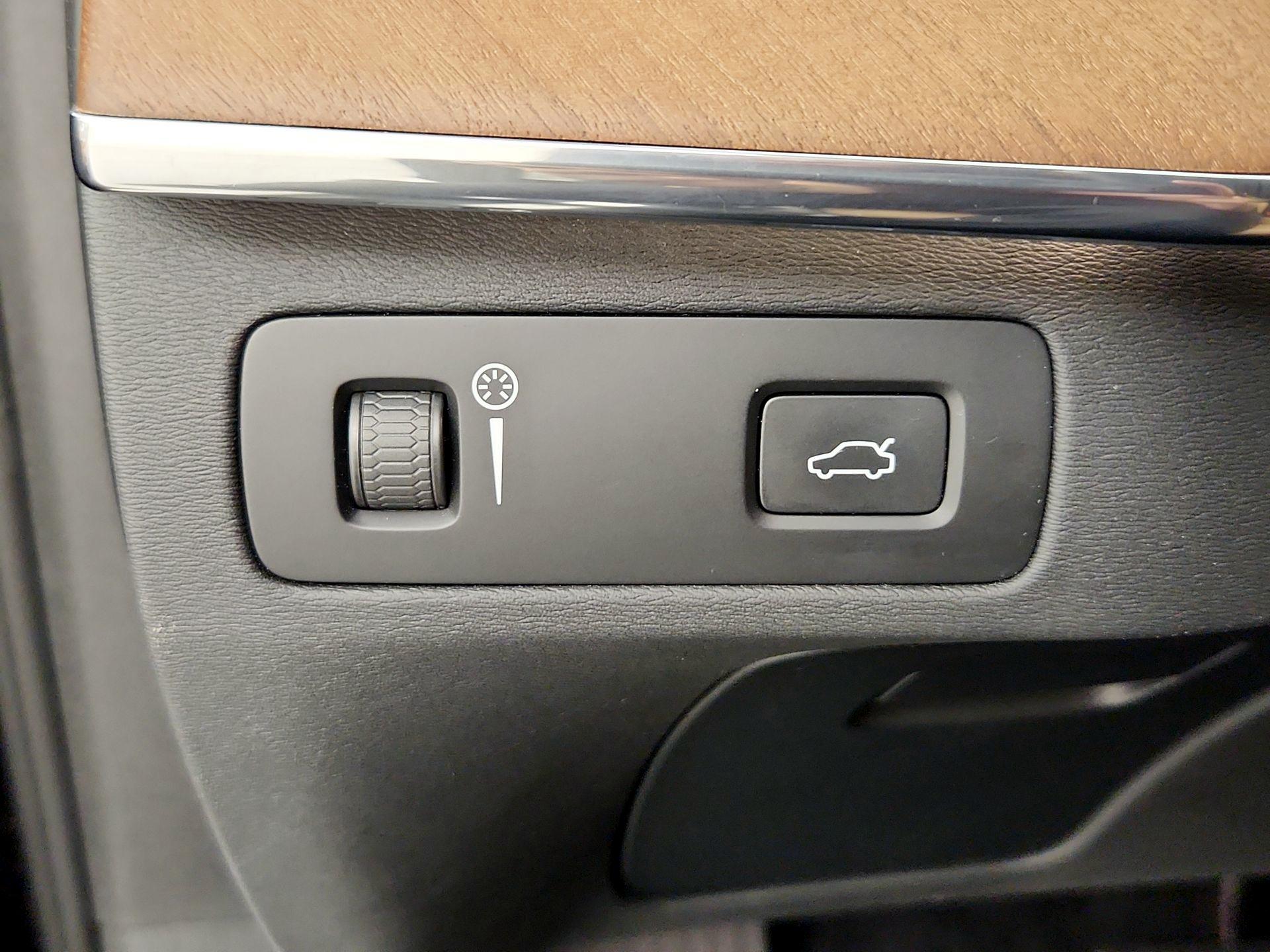 Thumbnail: 2017 Volvo XC90 - 13