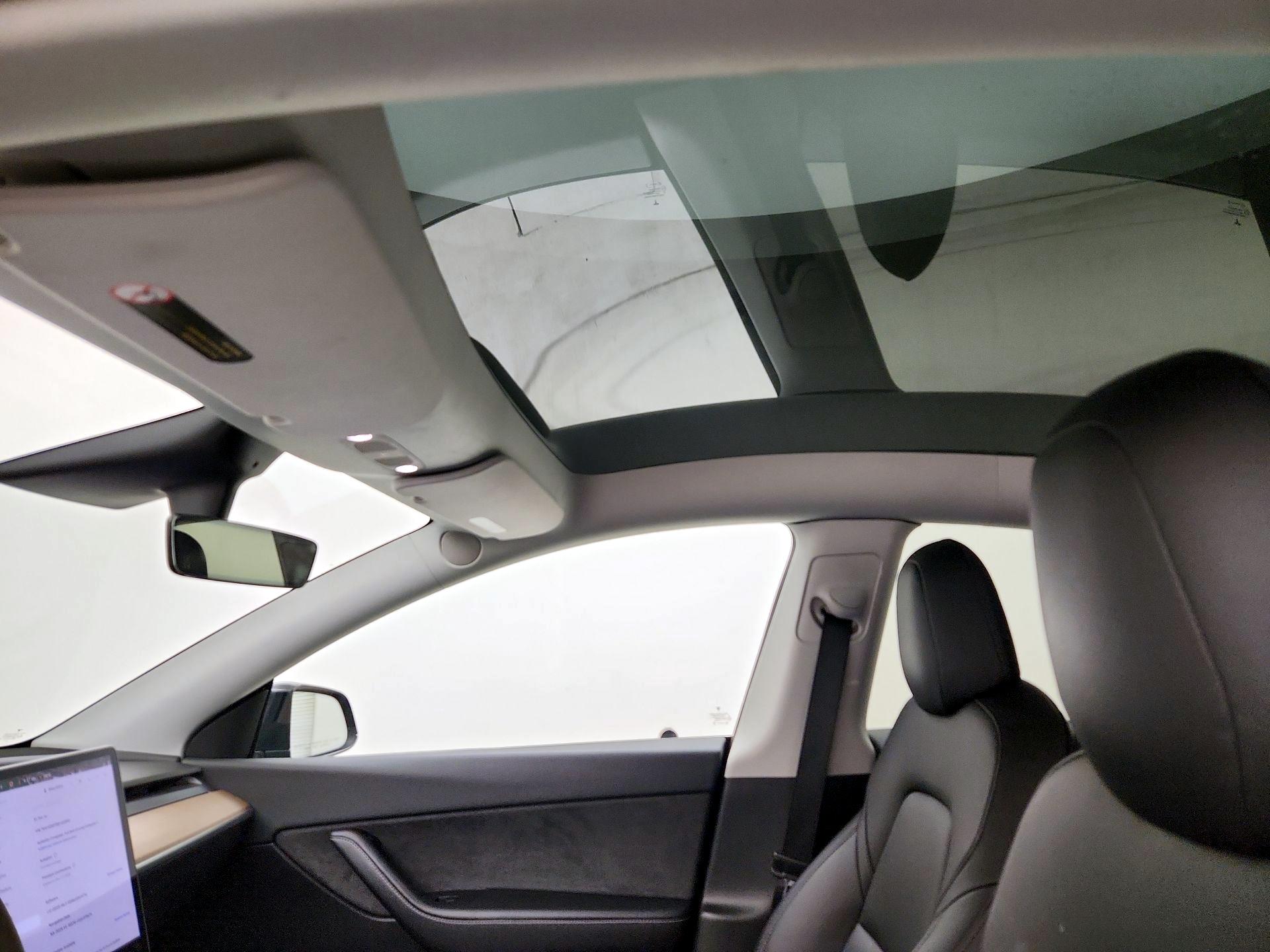 Thumbnail: 2022 Tesla Model Y - 19