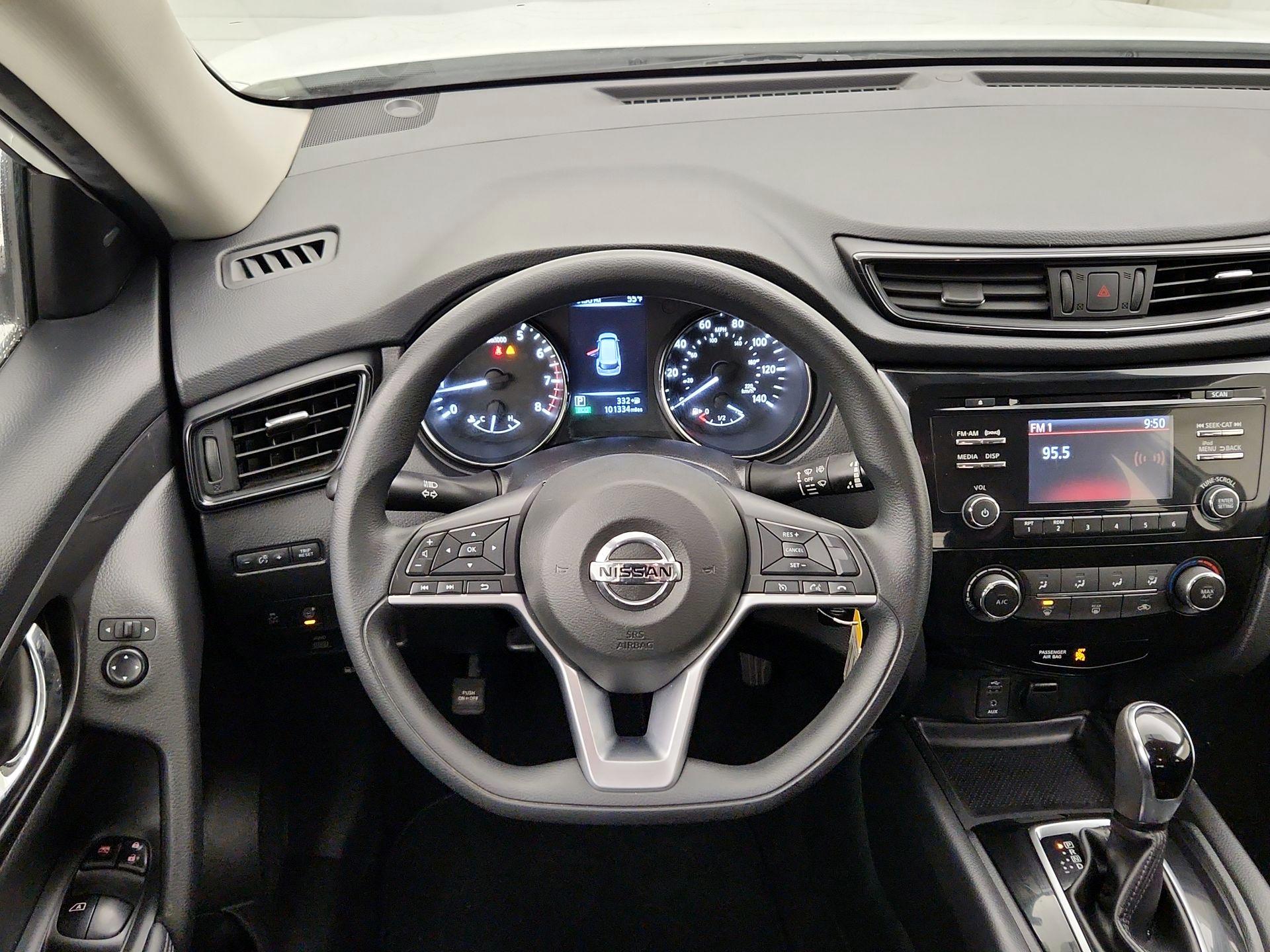 Thumbnail: 2017 Nissan Rogue - 10