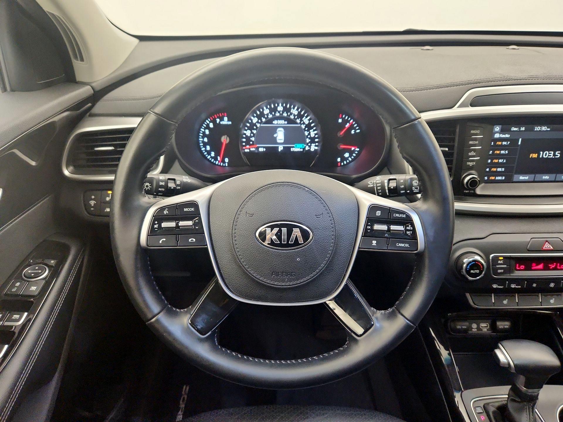 Thumbnail: 2020 Kia Sorento - 10