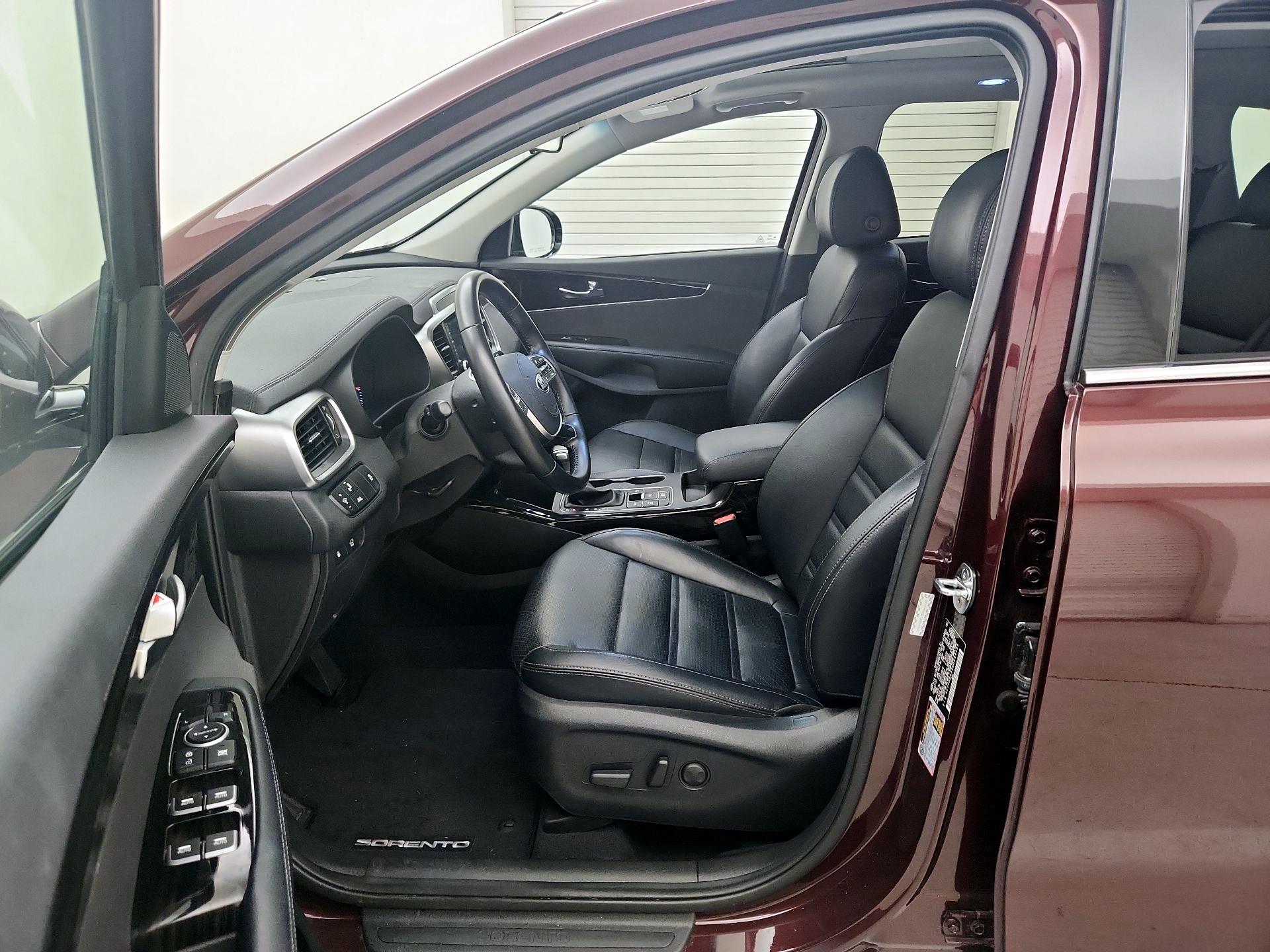 Thumbnail: 2020 Kia Sorento - 11