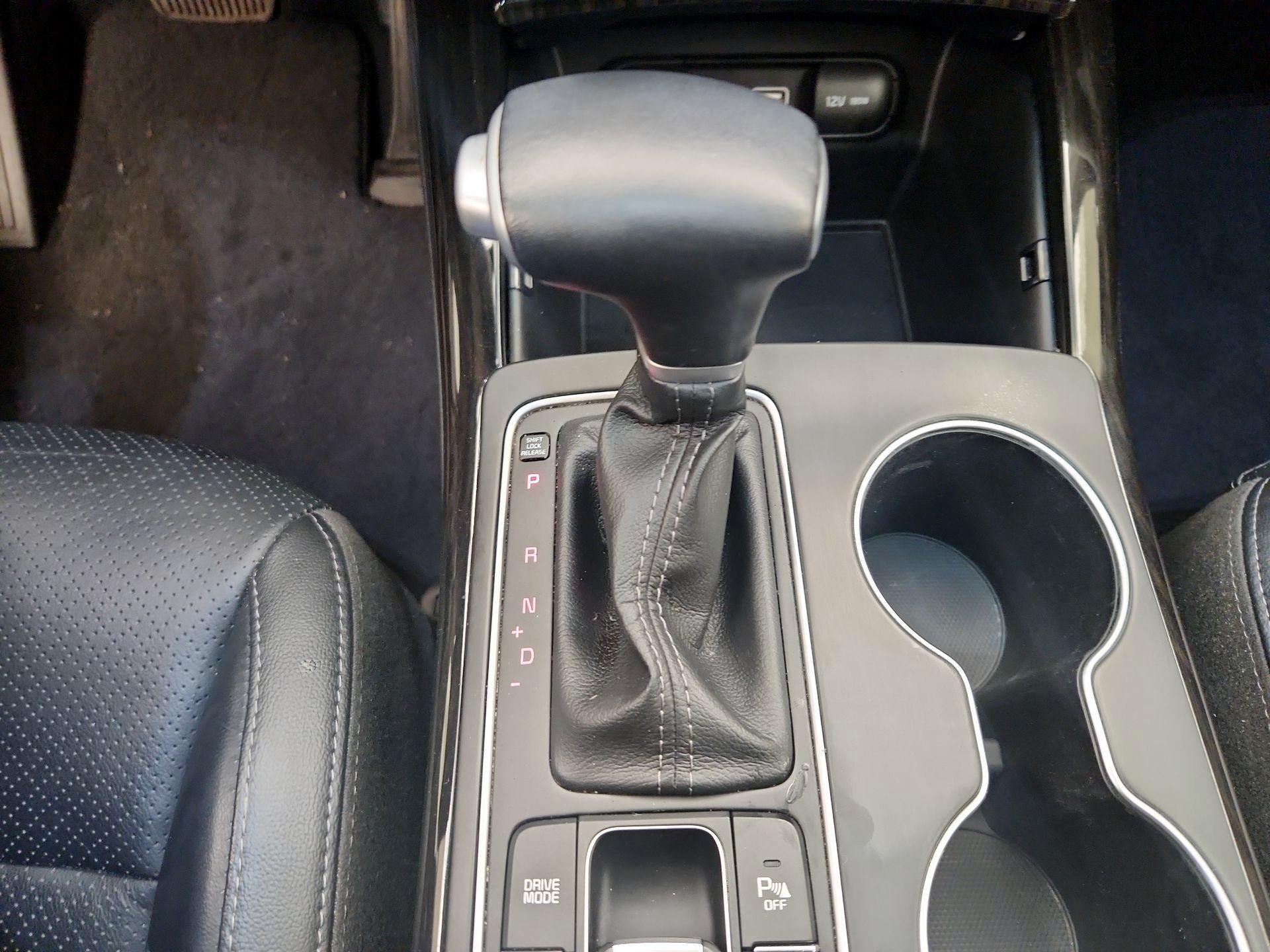 Thumbnail: 2020 Kia Sorento - 17