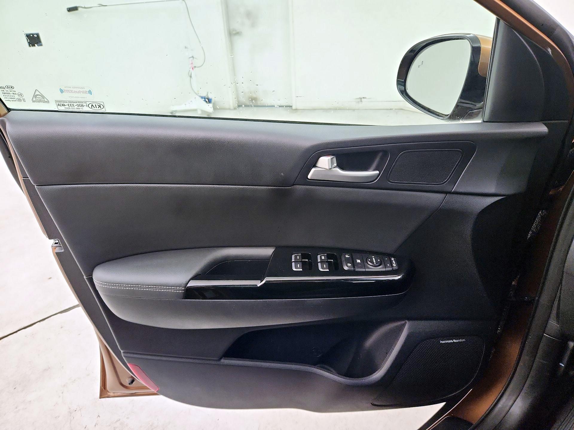 Thumbnail: 2020 Kia Sportage - 12