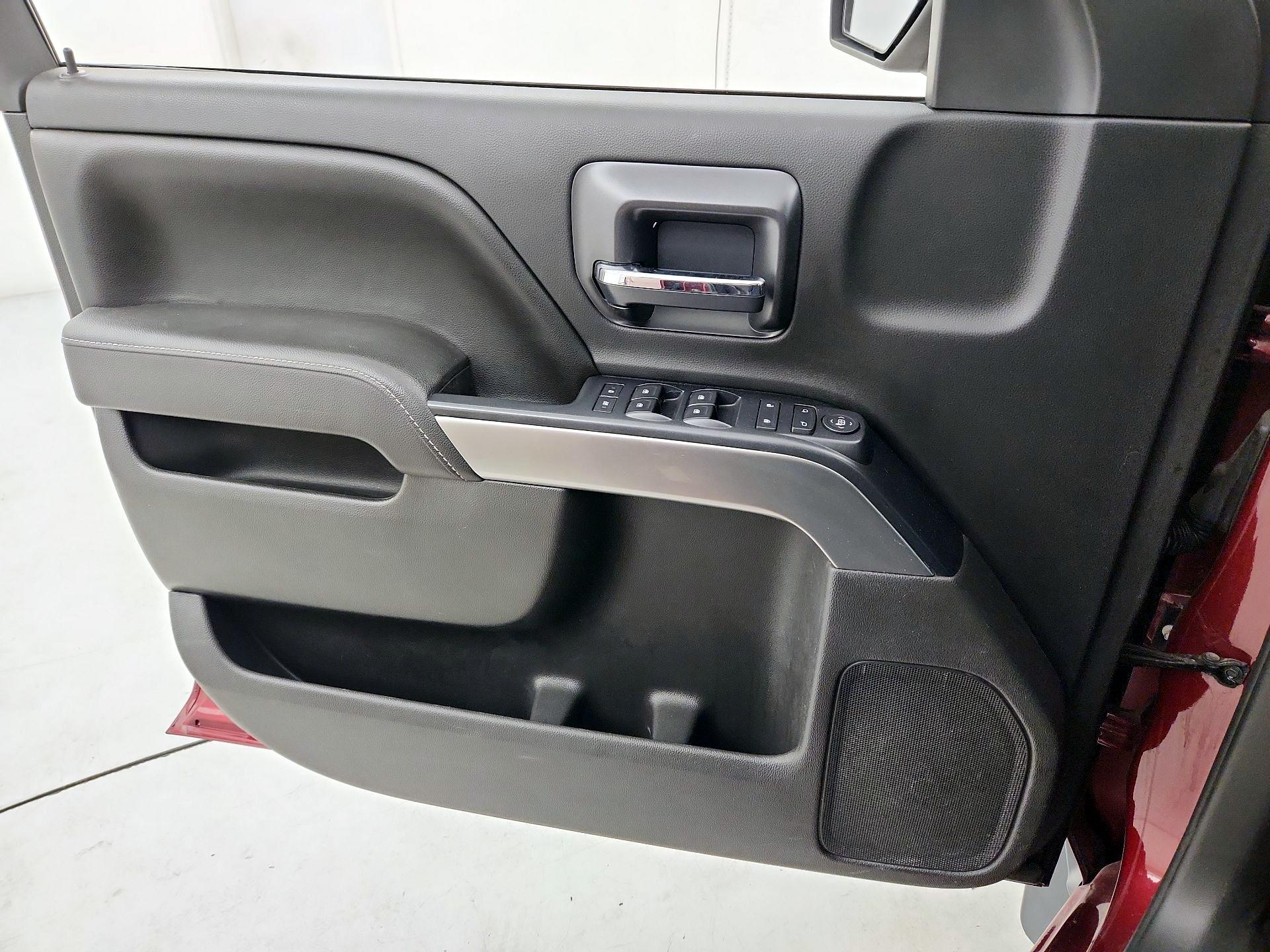 Thumbnail: 2017 Chevrolet Silverado 1500 - 12