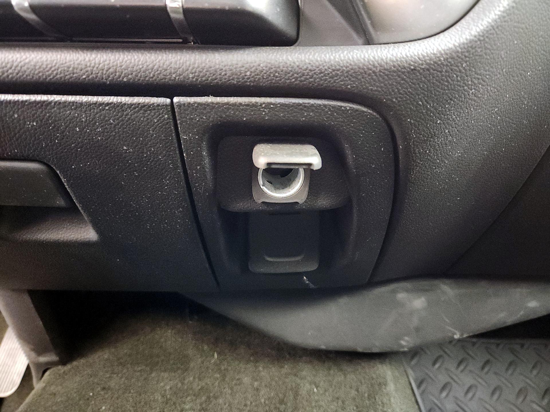 Thumbnail: 2017 Chevrolet Silverado 1500 - 18