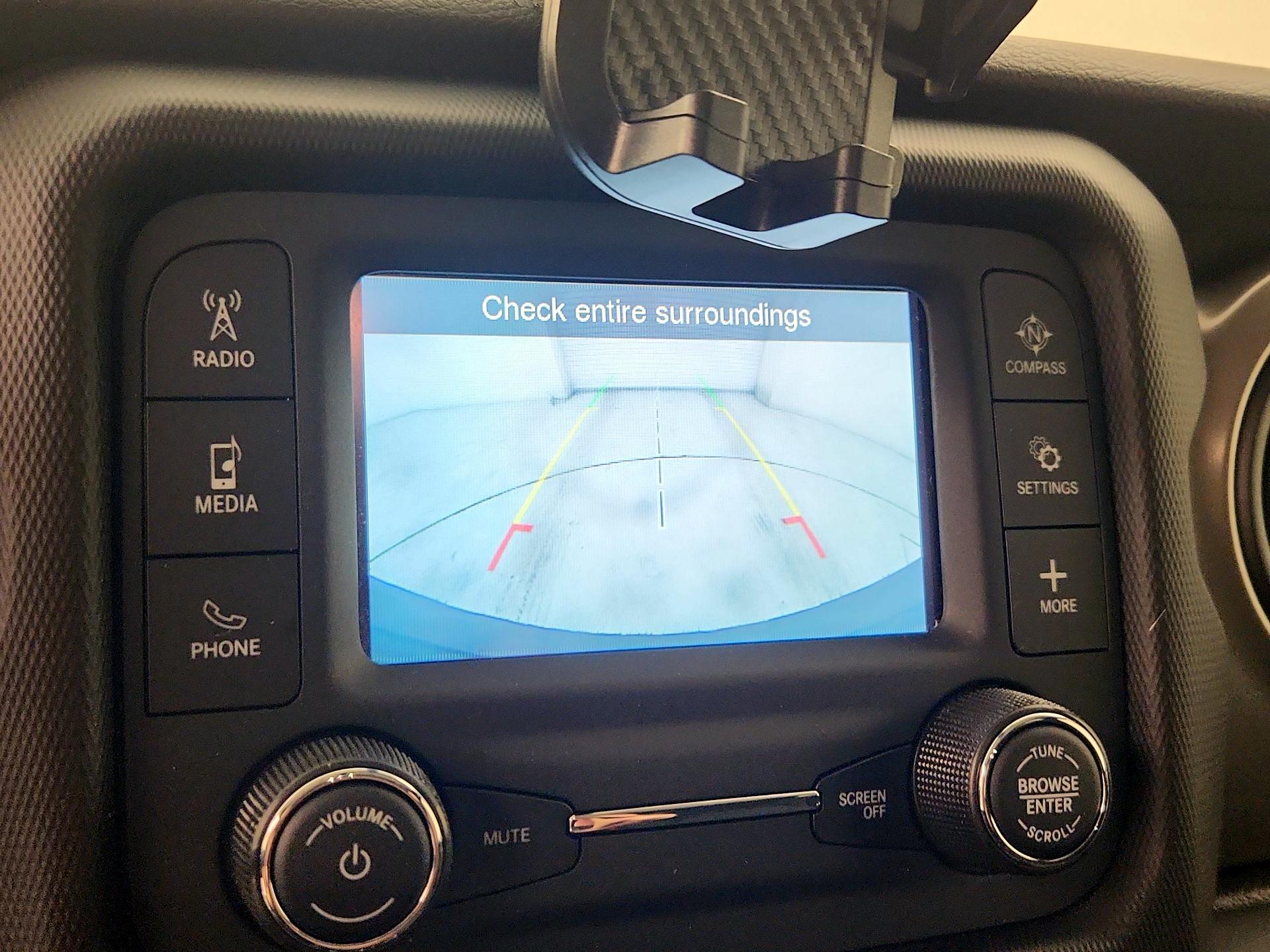 Thumbnail: 2019 Jeep Wrangler - 14