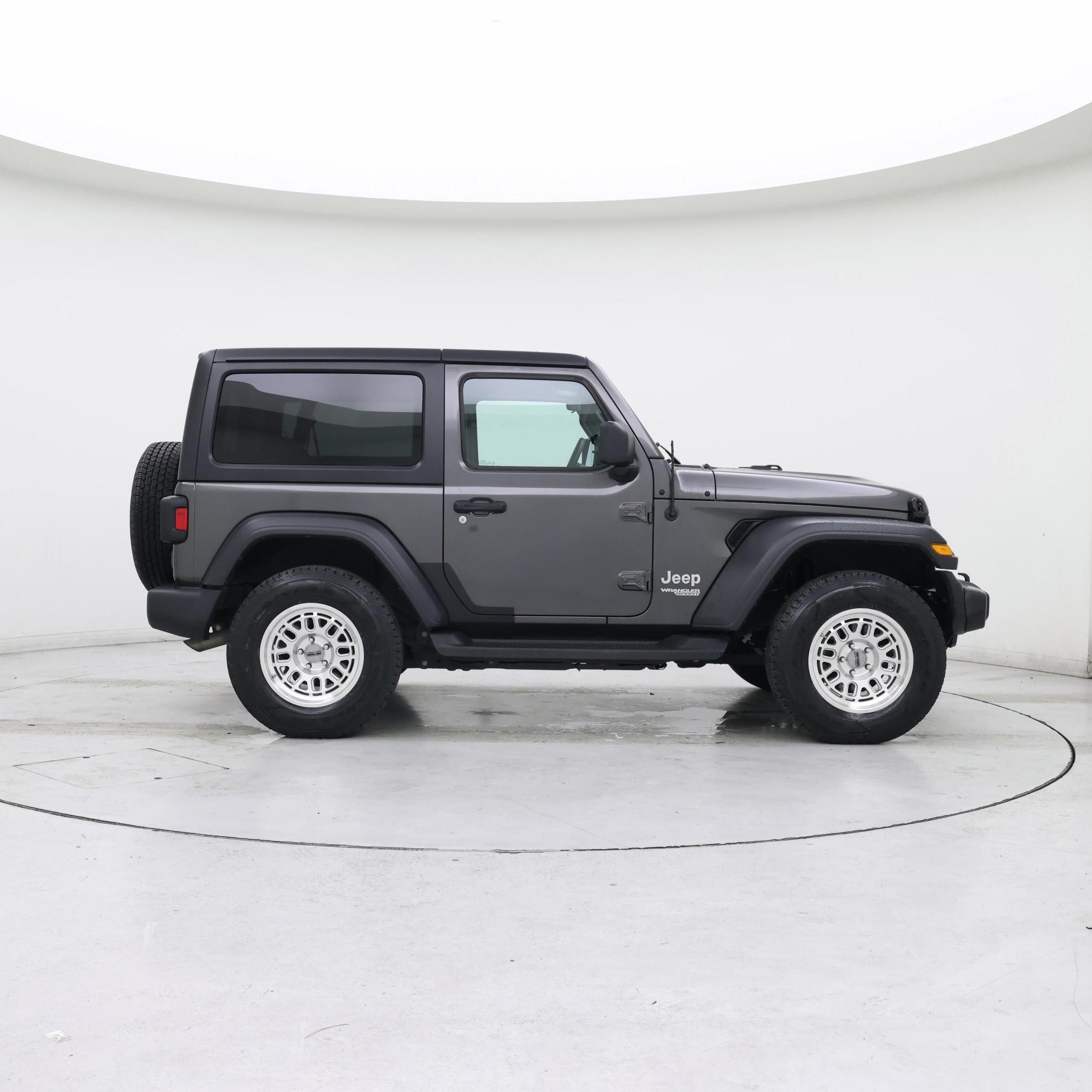 Thumbnail: 2019 Jeep Wrangler - 7