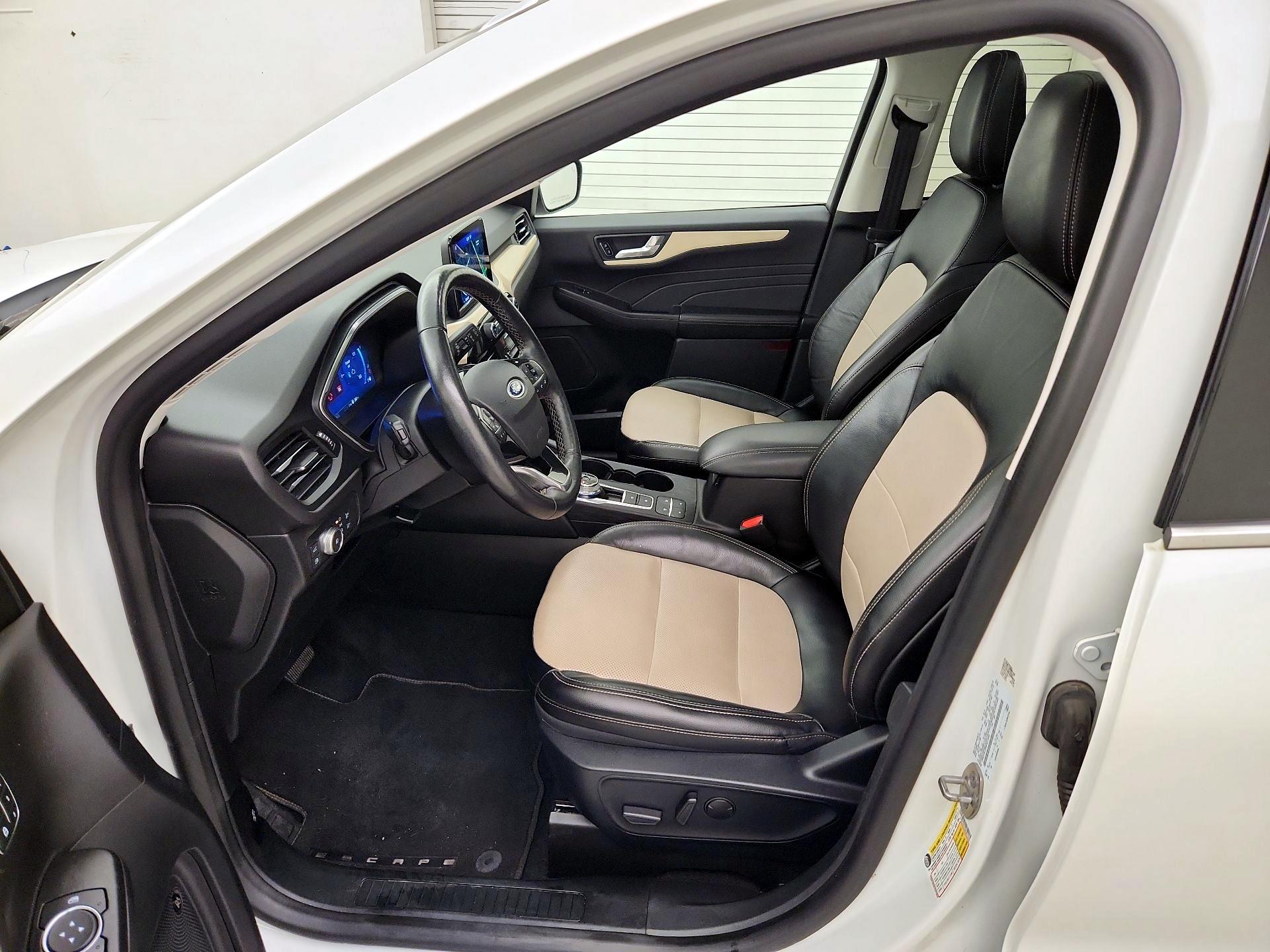 Thumbnail: 2021 Ford Escape - 11