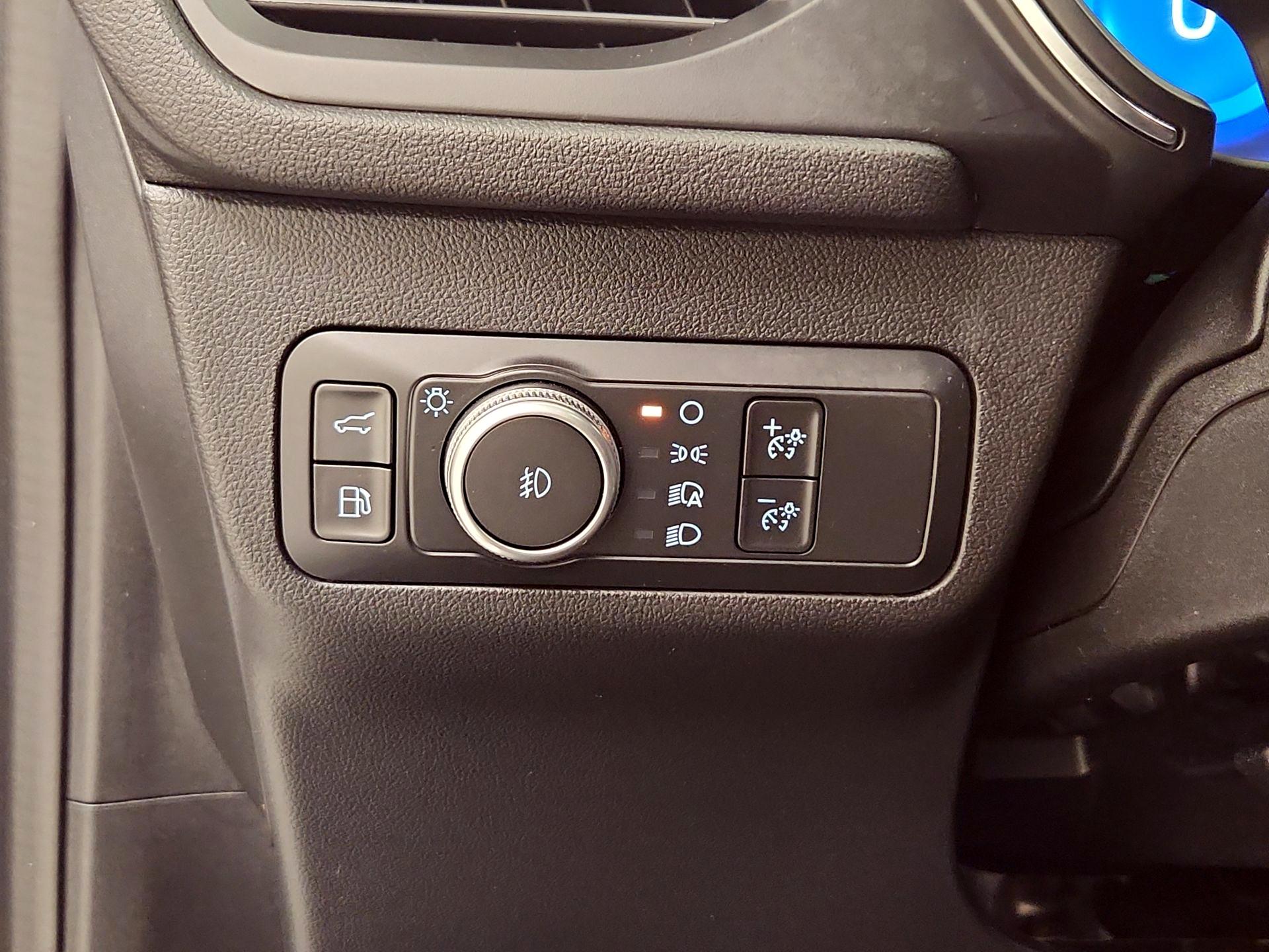 Thumbnail: 2021 Ford Escape - 13