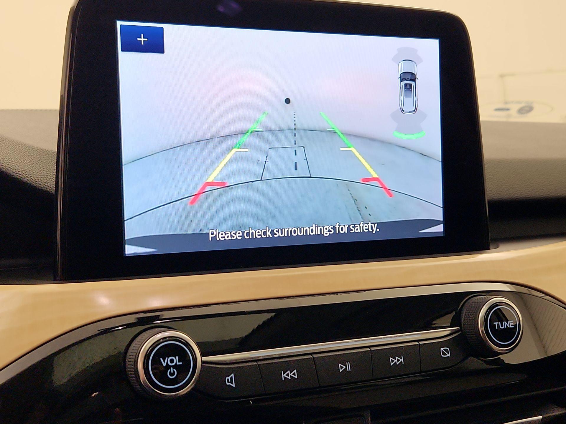 Thumbnail: 2021 Ford Escape - 15