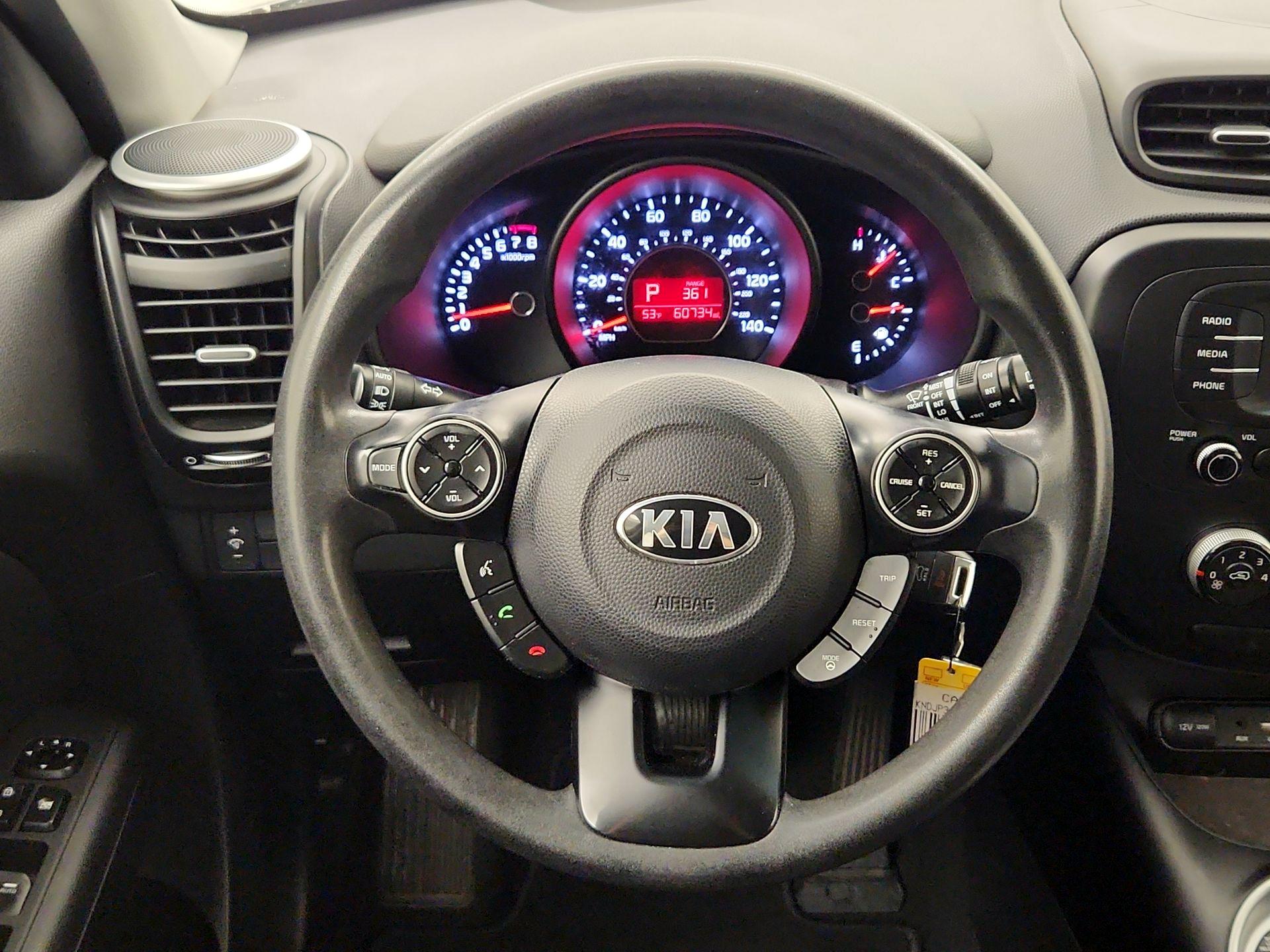Thumbnail: 2016 Kia Soul - 10