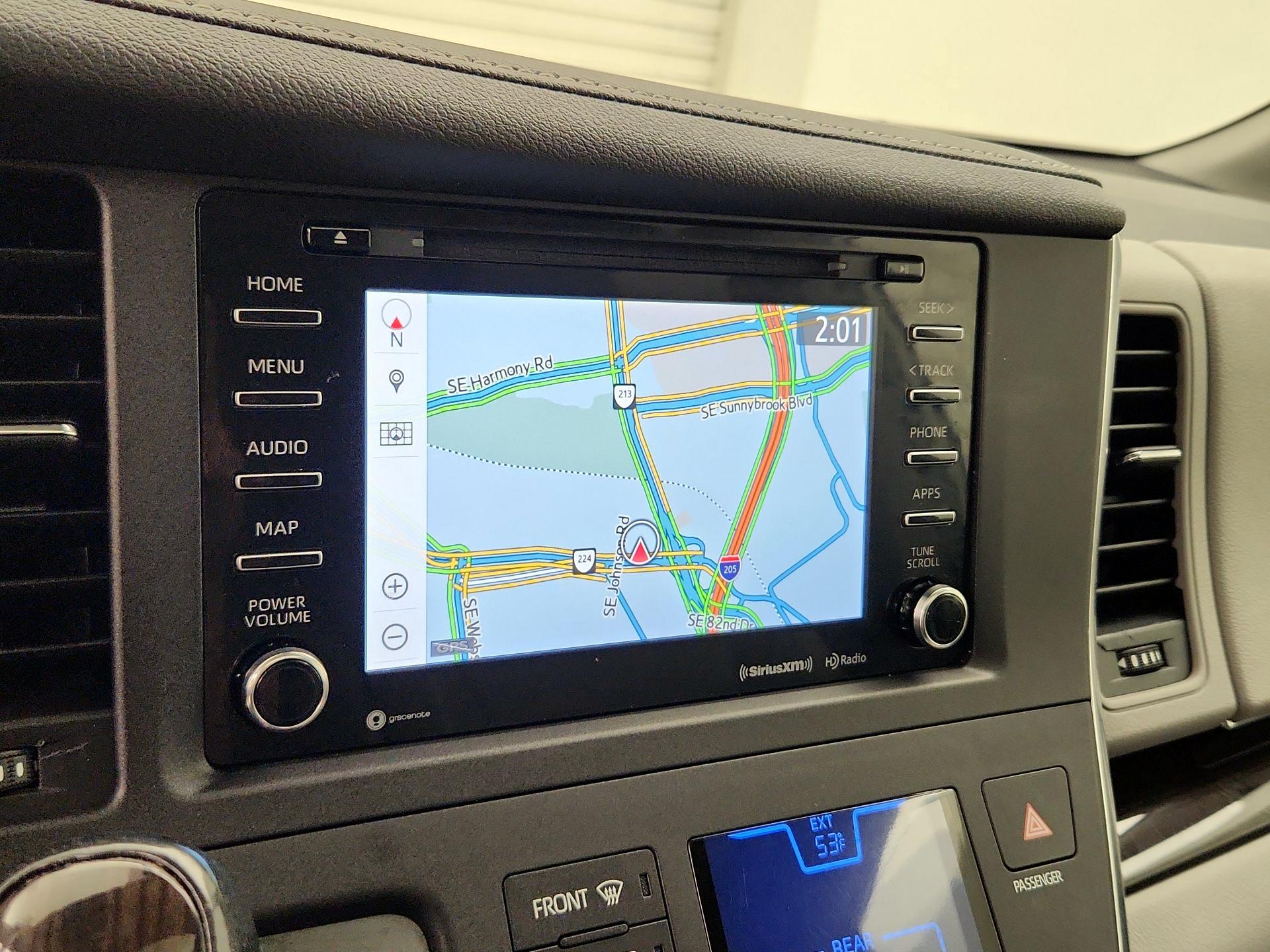 Thumbnail: 2019 Toyota Sienna - 14