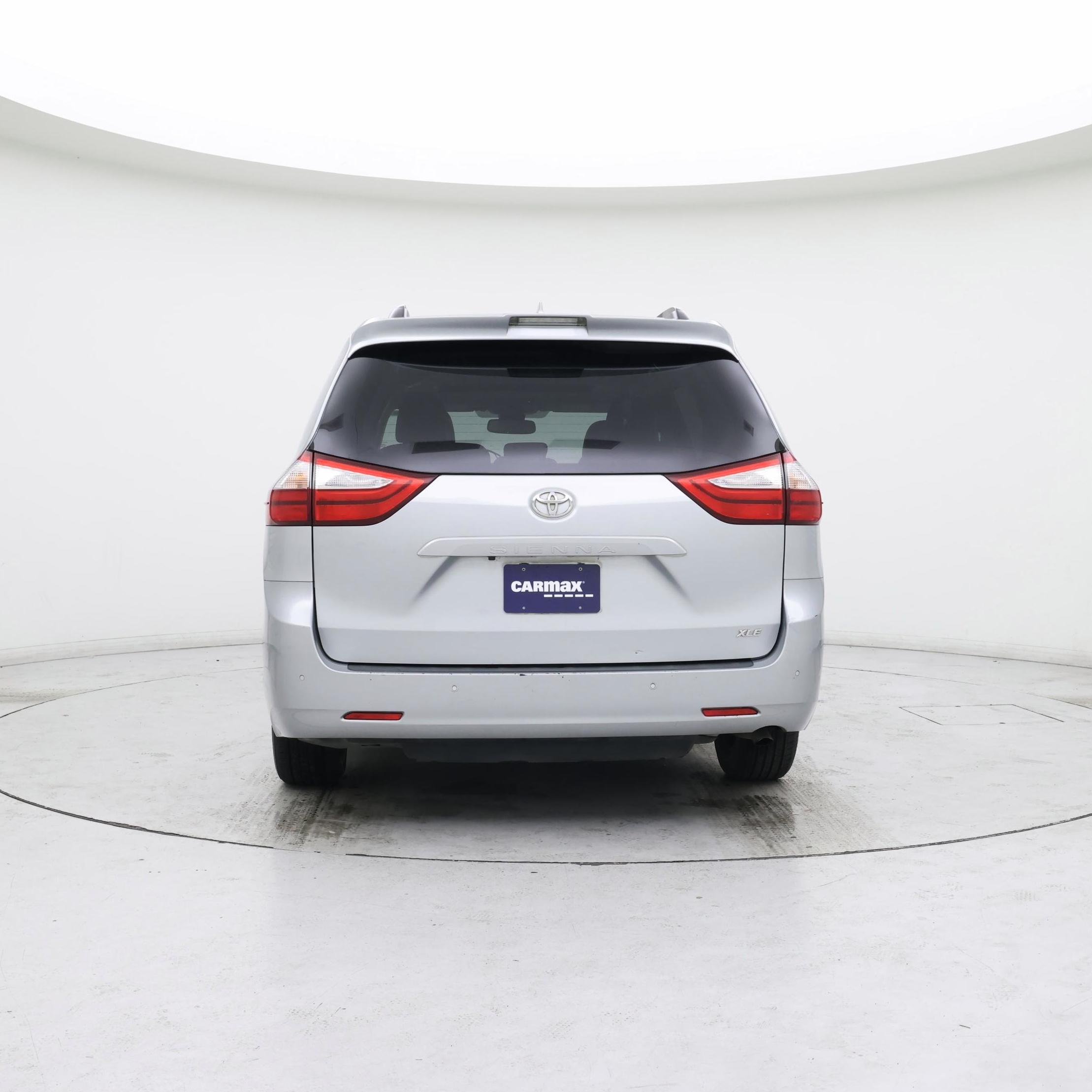 Thumbnail: 2019 Toyota Sienna - 6