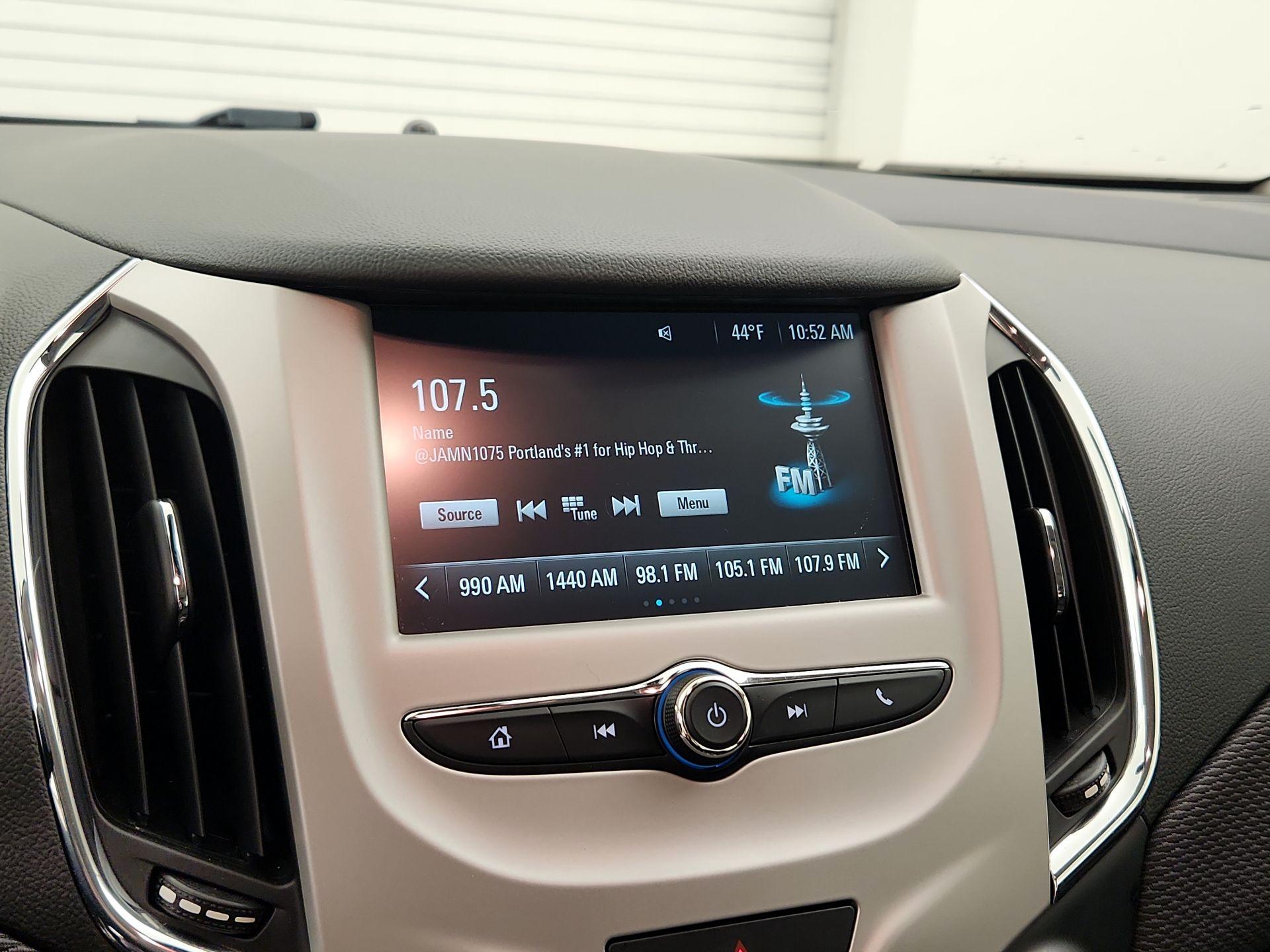 Thumbnail: 2017 Chevrolet Cruze - 15