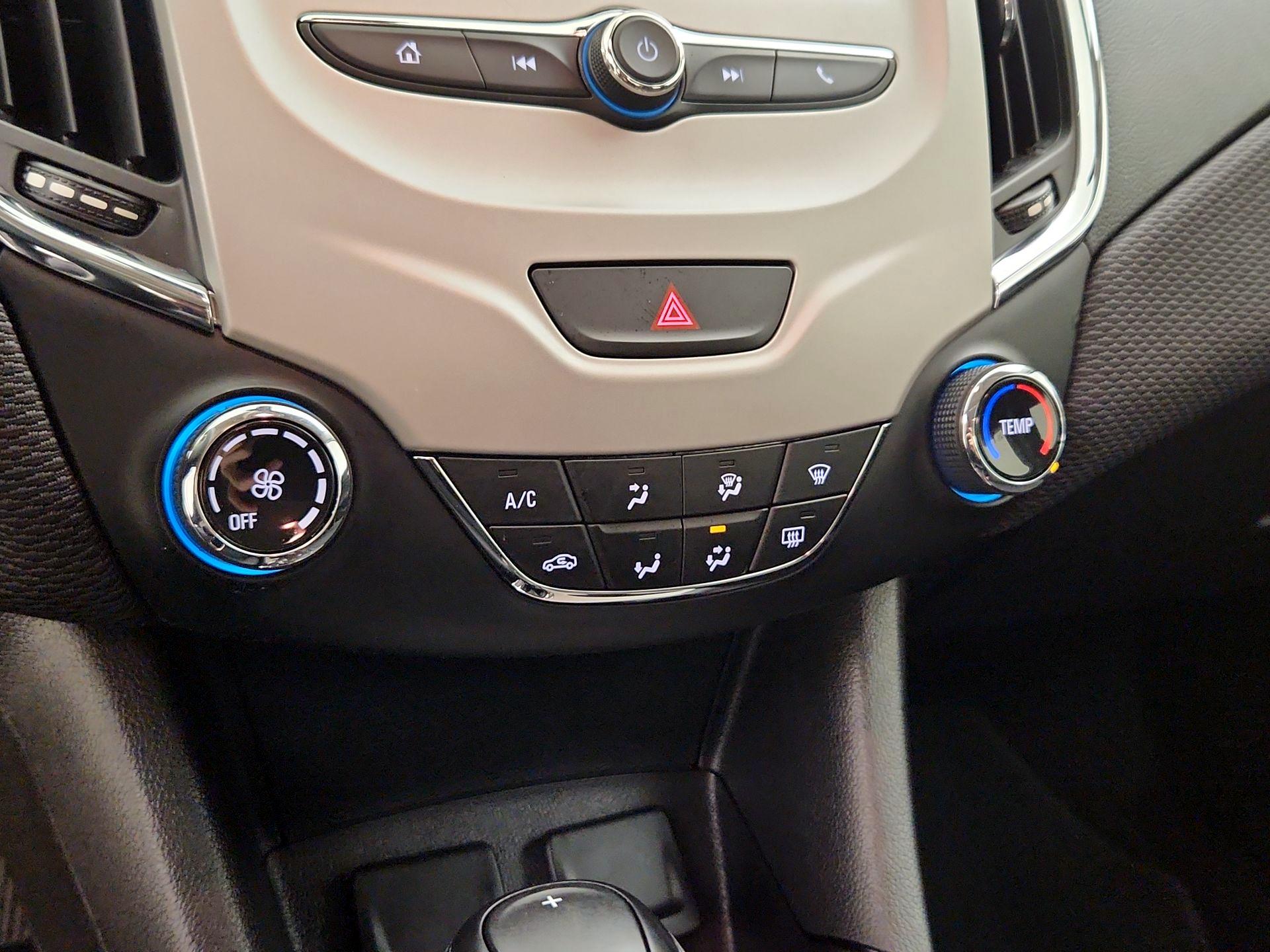 Thumbnail: 2017 Chevrolet Cruze - 16