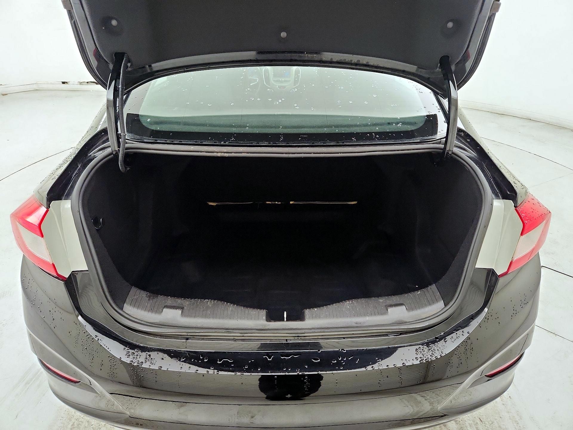 Thumbnail: 2017 Chevrolet Cruze - 20