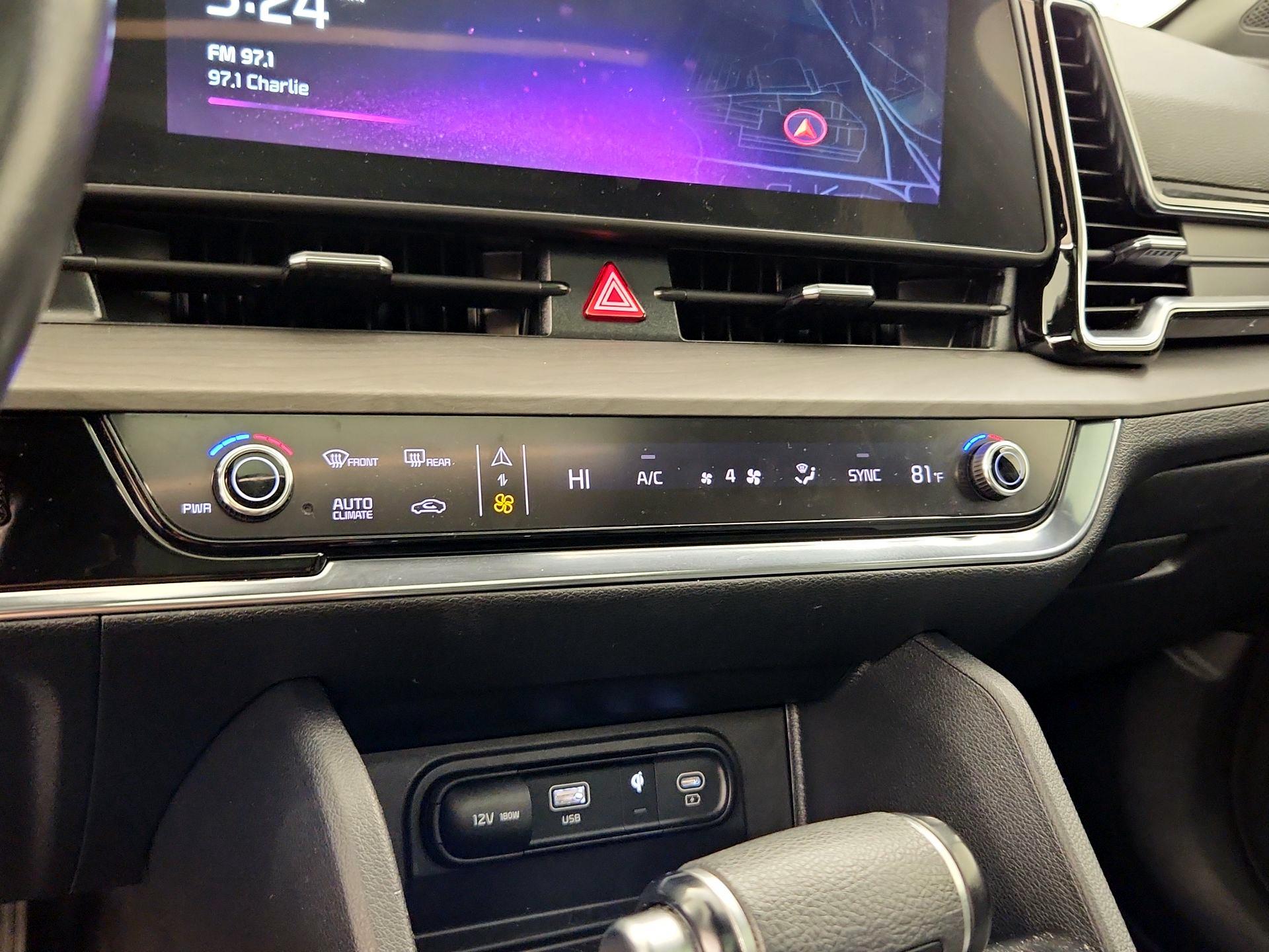 Thumbnail: 2023 Kia Sportage - 17