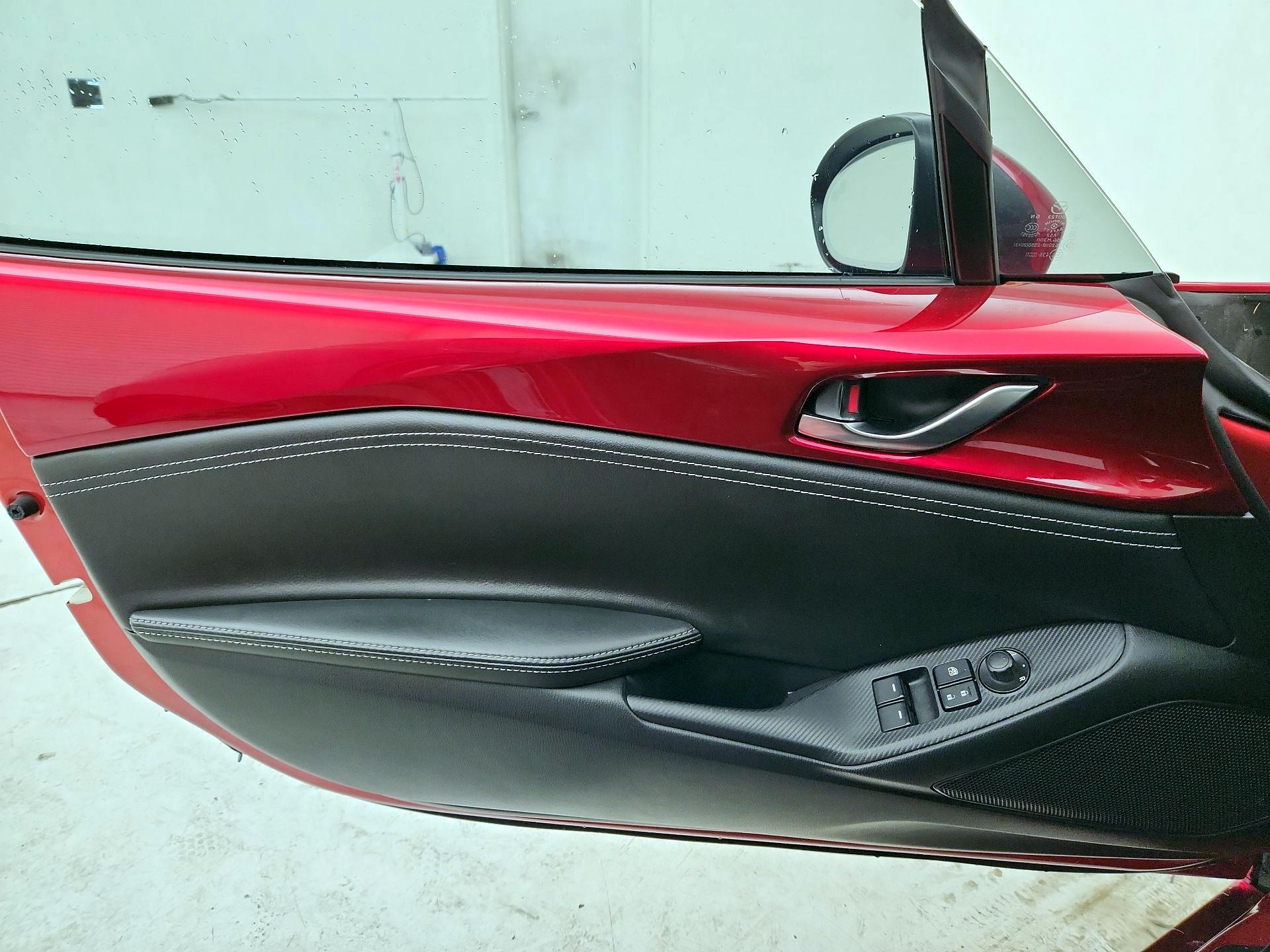 Thumbnail: 2023 Mazda MX-5 Miata - 12