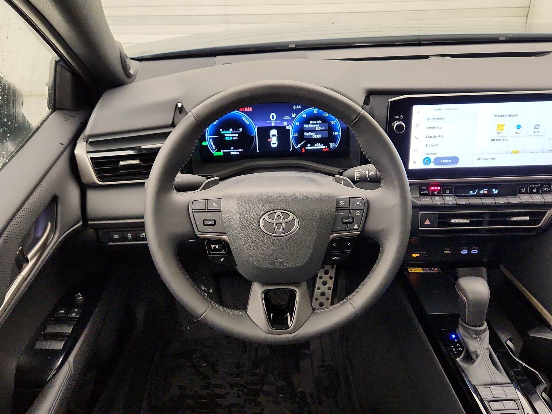 Thumbnail: 2025 Toyota Camry - 10