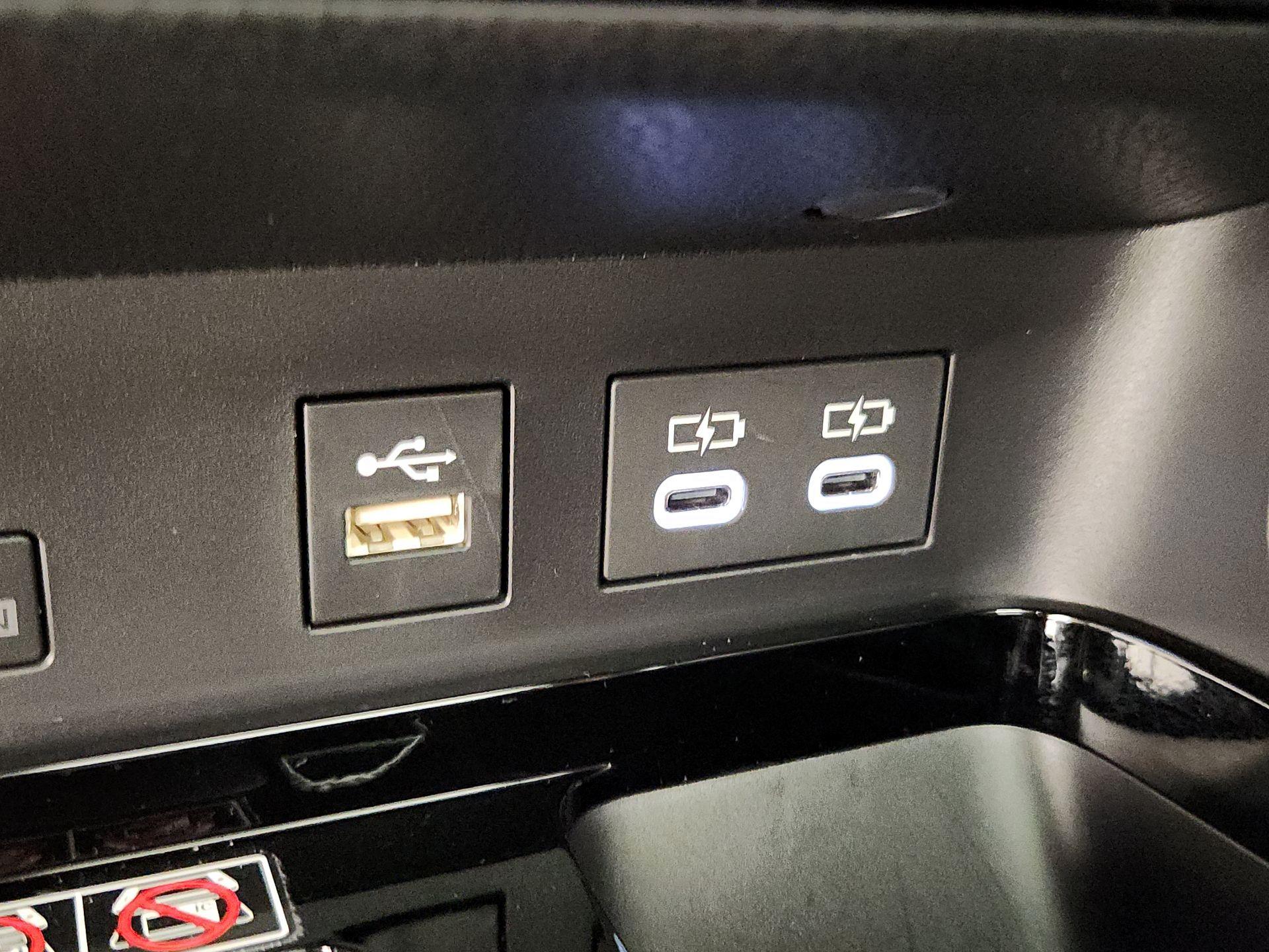 Thumbnail: 2025 Toyota Camry - 18