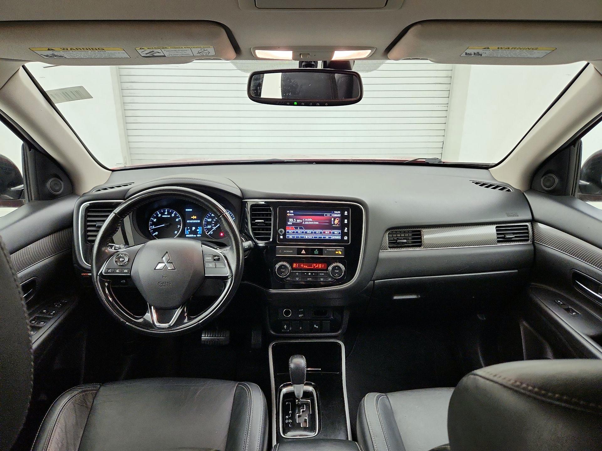 Thumbnail: 2019 Mitsubishi Outlander - 9