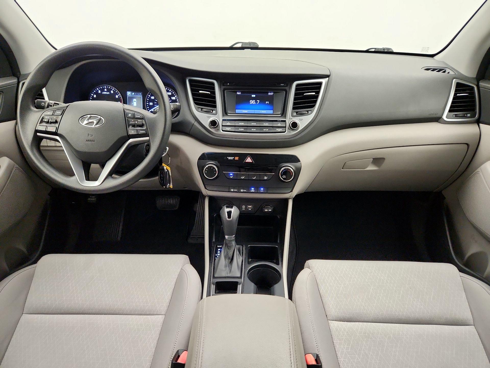 Thumbnail: 2016 Hyundai Tucson - 9