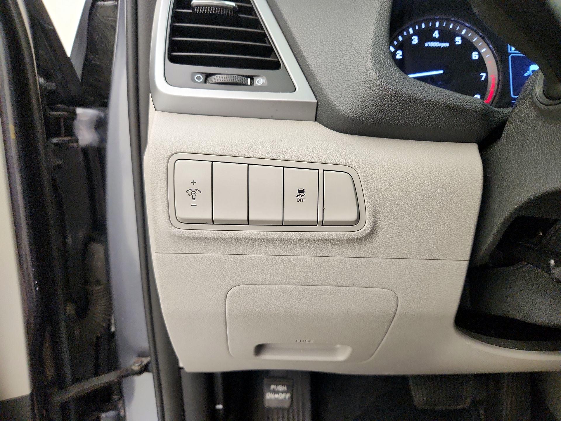 Thumbnail: 2016 Hyundai Tucson - 13