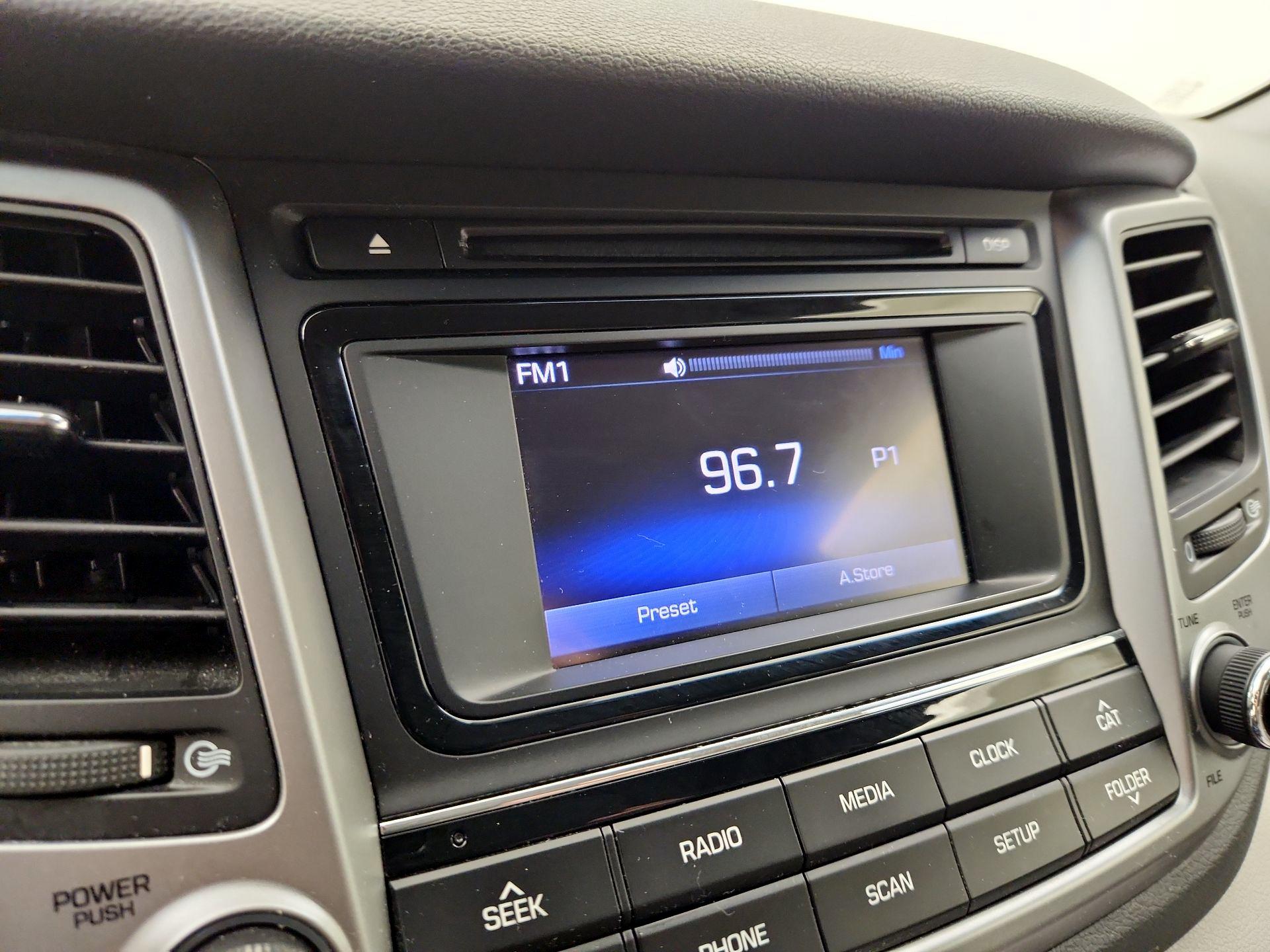 Thumbnail: 2016 Hyundai Tucson - 15