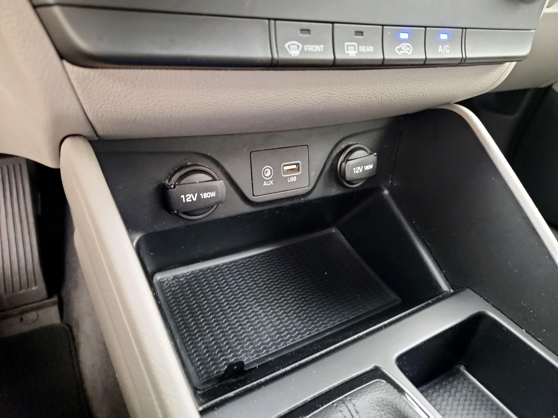 Thumbnail: 2016 Hyundai Tucson - 18