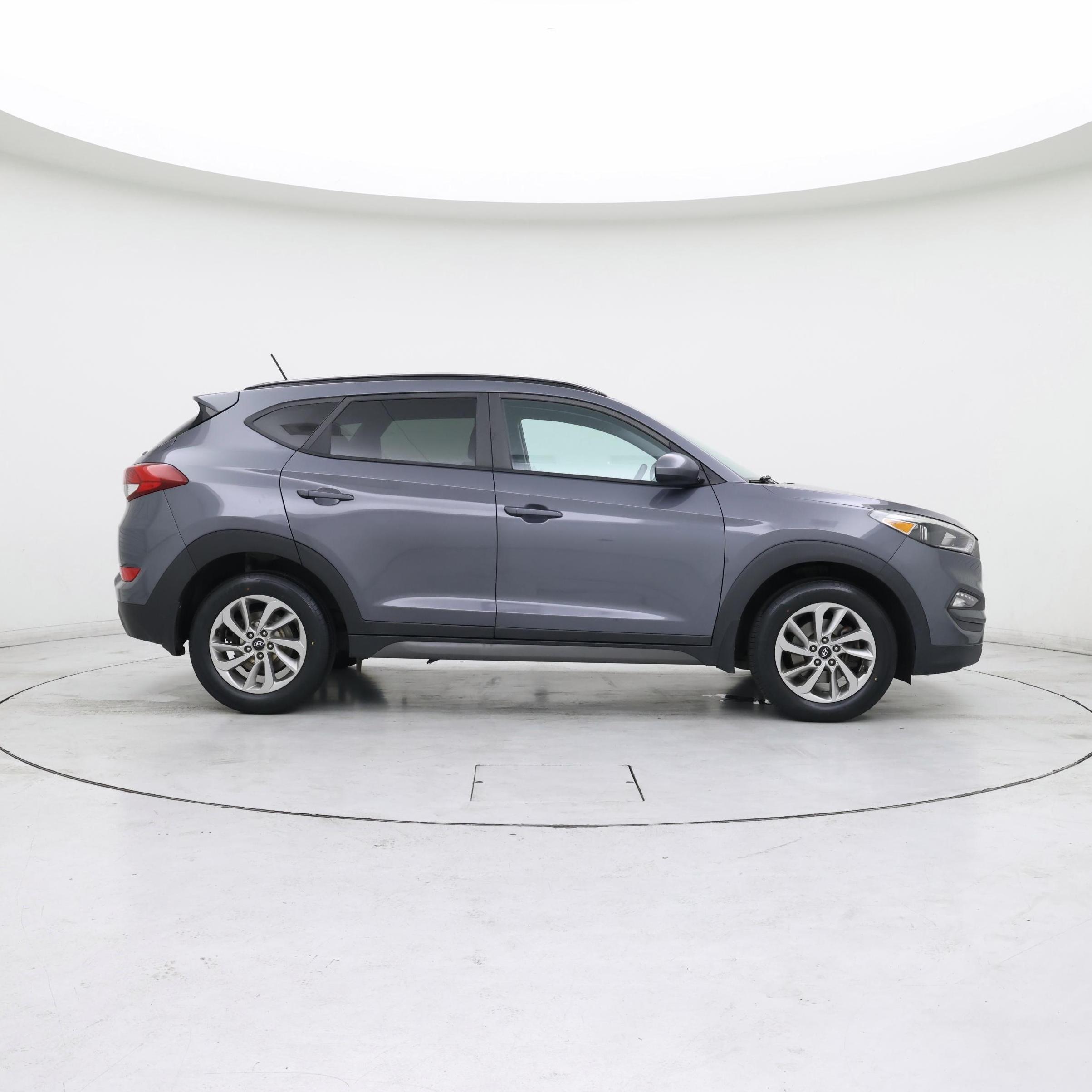 Thumbnail: 2016 Hyundai Tucson - 7