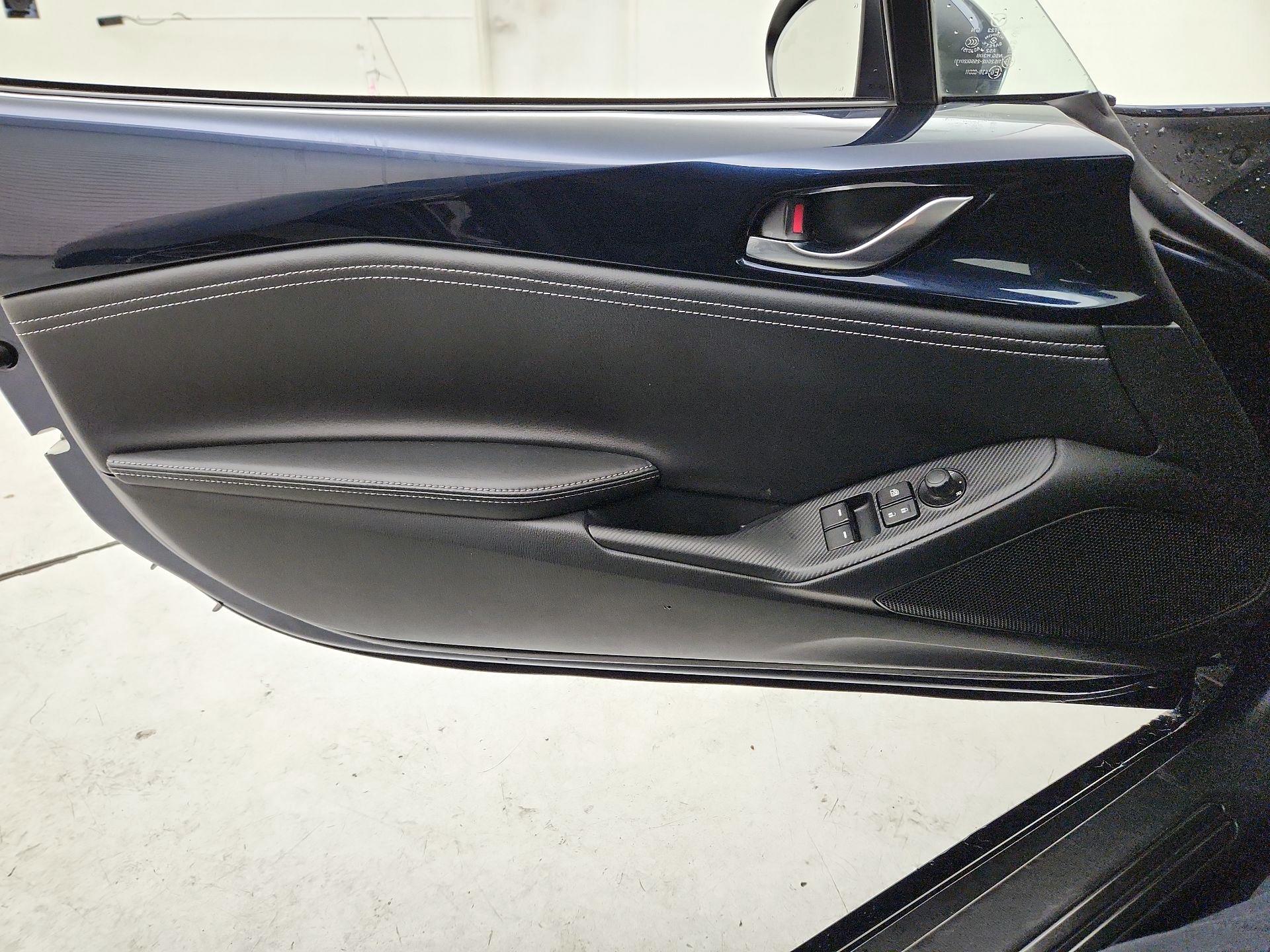 Thumbnail: 2025 Mazda MX-5 Miata - 12