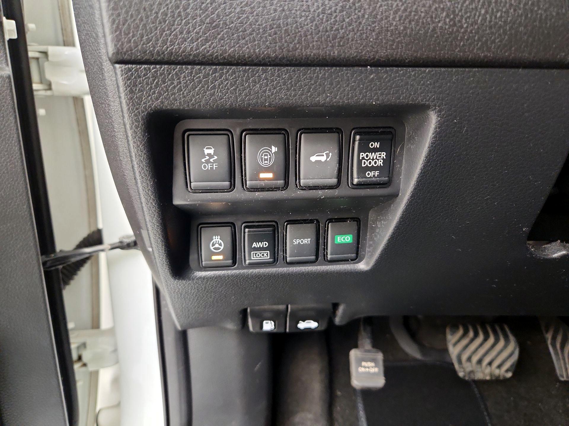 Thumbnail: 2017 Nissan Rogue - 13