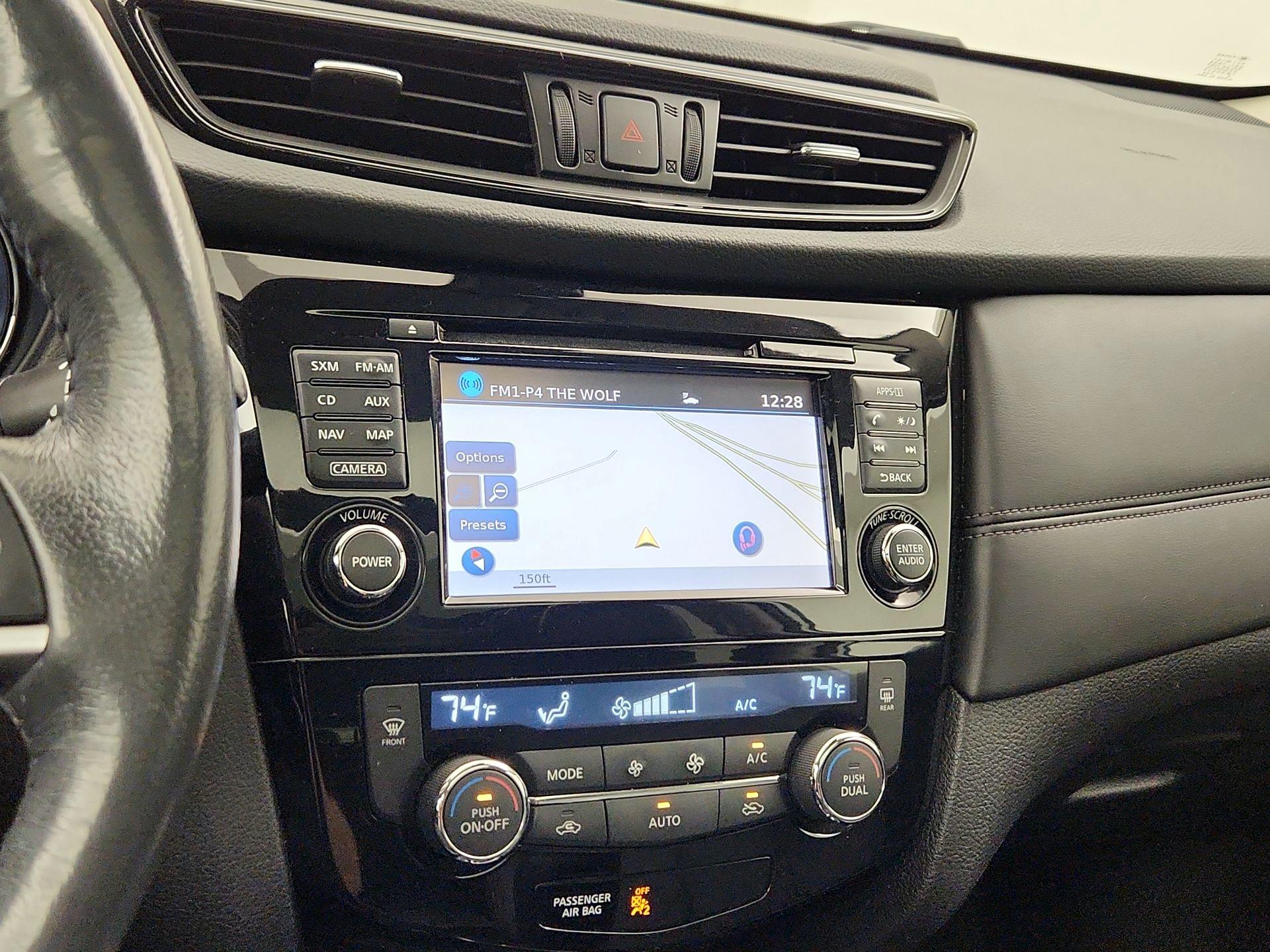 Thumbnail: 2017 Nissan Rogue - 14