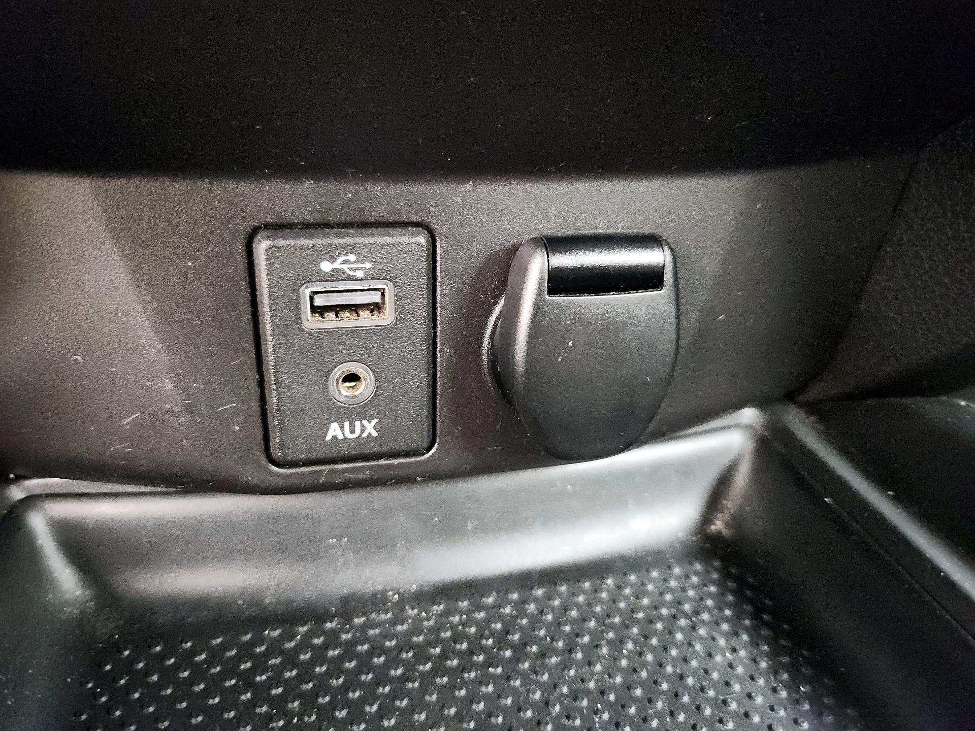 Thumbnail: 2017 Nissan Rogue - 19