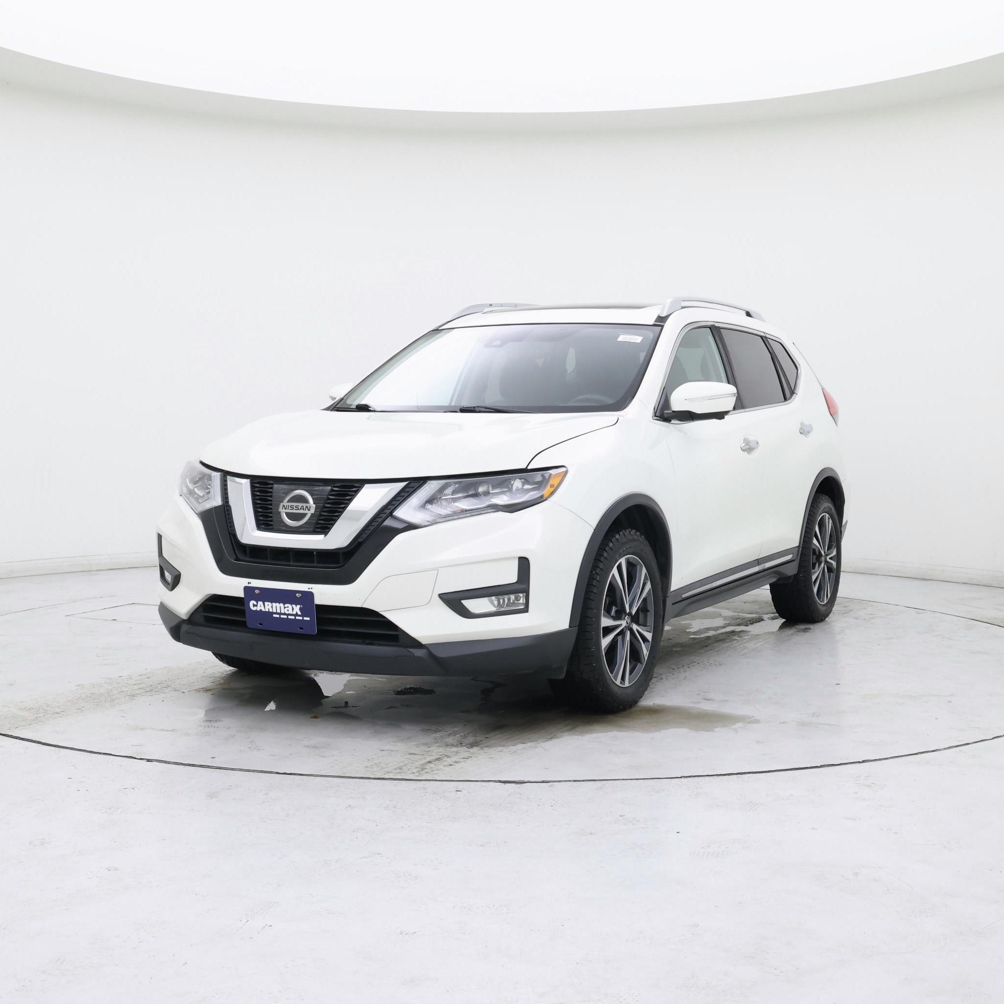 Thumbnail: 2017 Nissan Rogue - 4