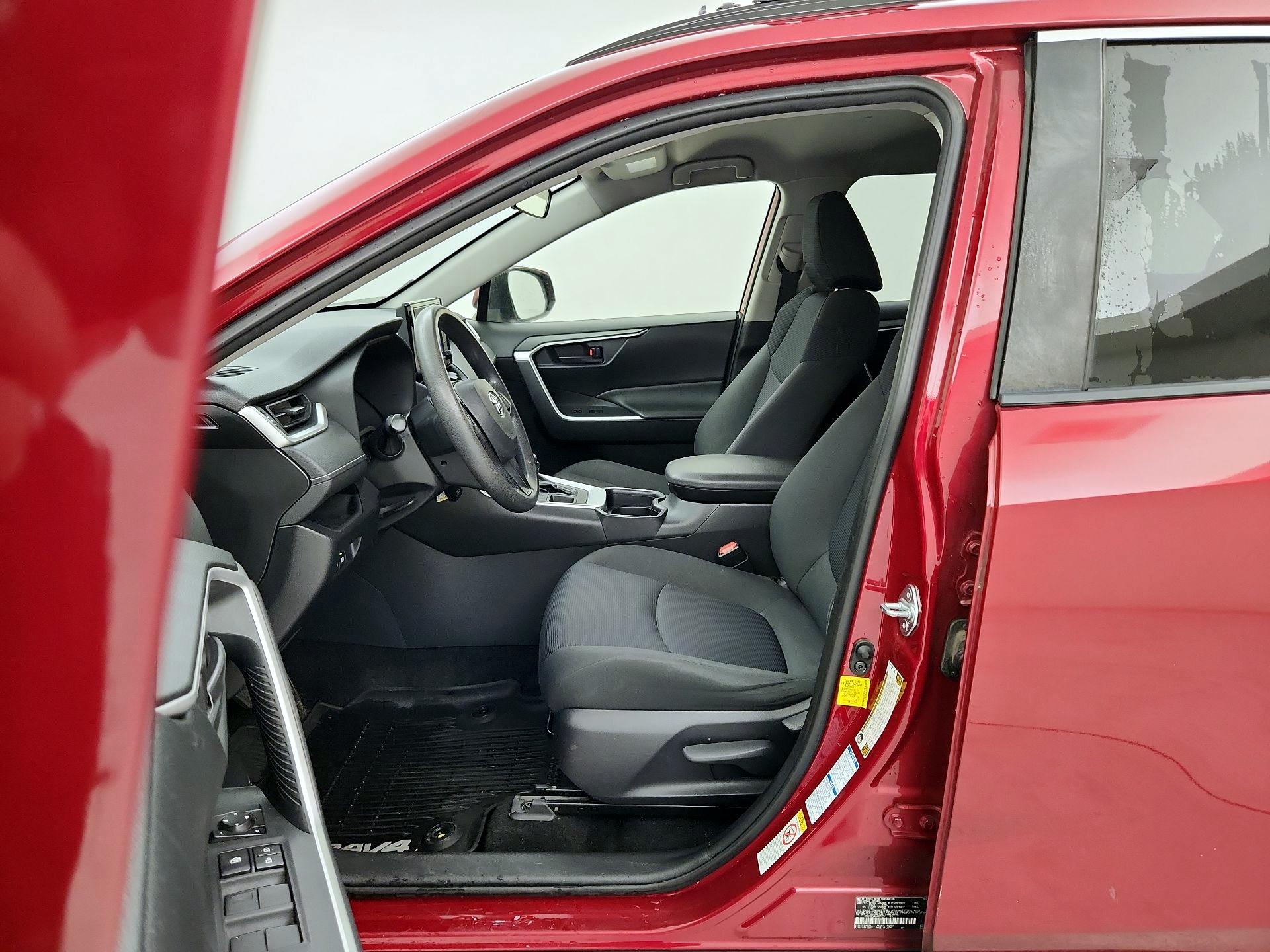 Thumbnail: 2019 Toyota RAV4 - 11