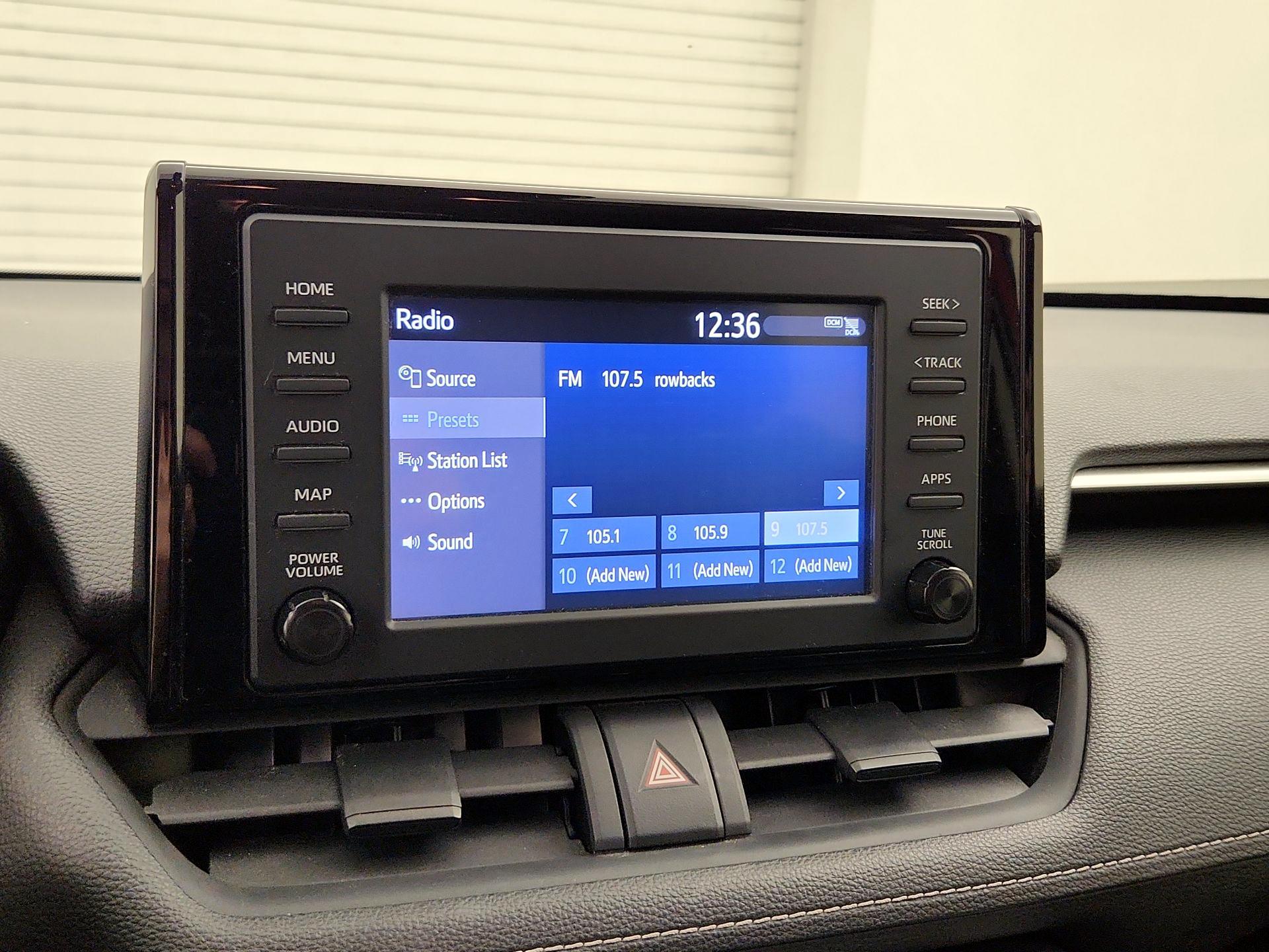 Thumbnail: 2019 Toyota RAV4 - 15