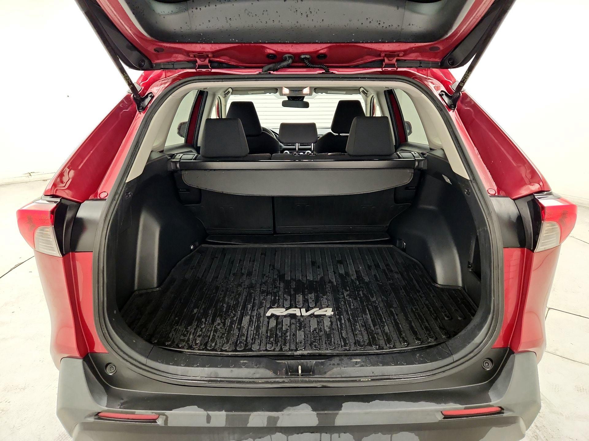 Thumbnail: 2019 Toyota RAV4 - 20