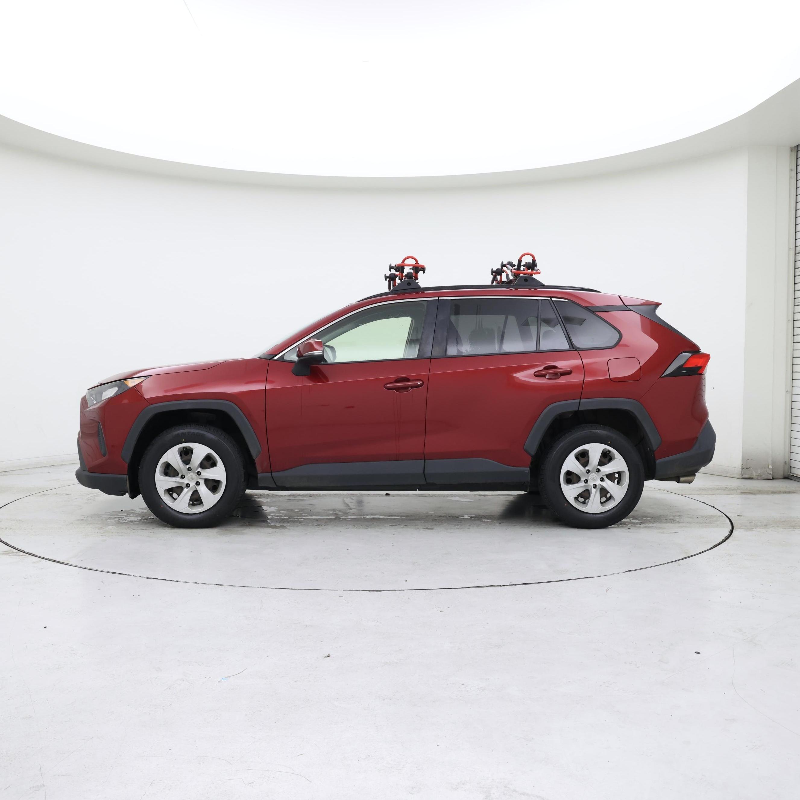 Thumbnail: 2019 Toyota RAV4 - 3