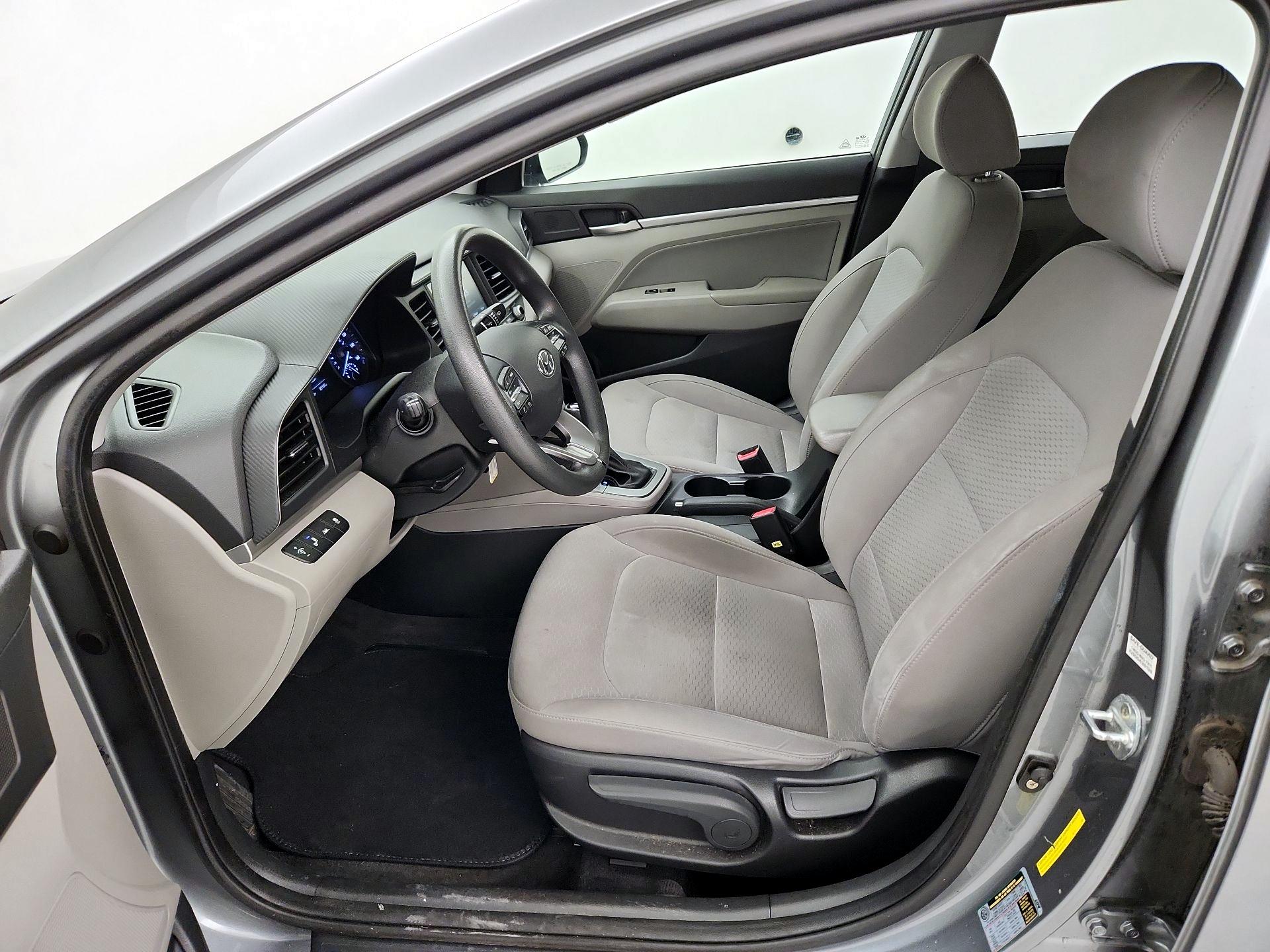 Thumbnail: 2019 Hyundai Elantra - 11