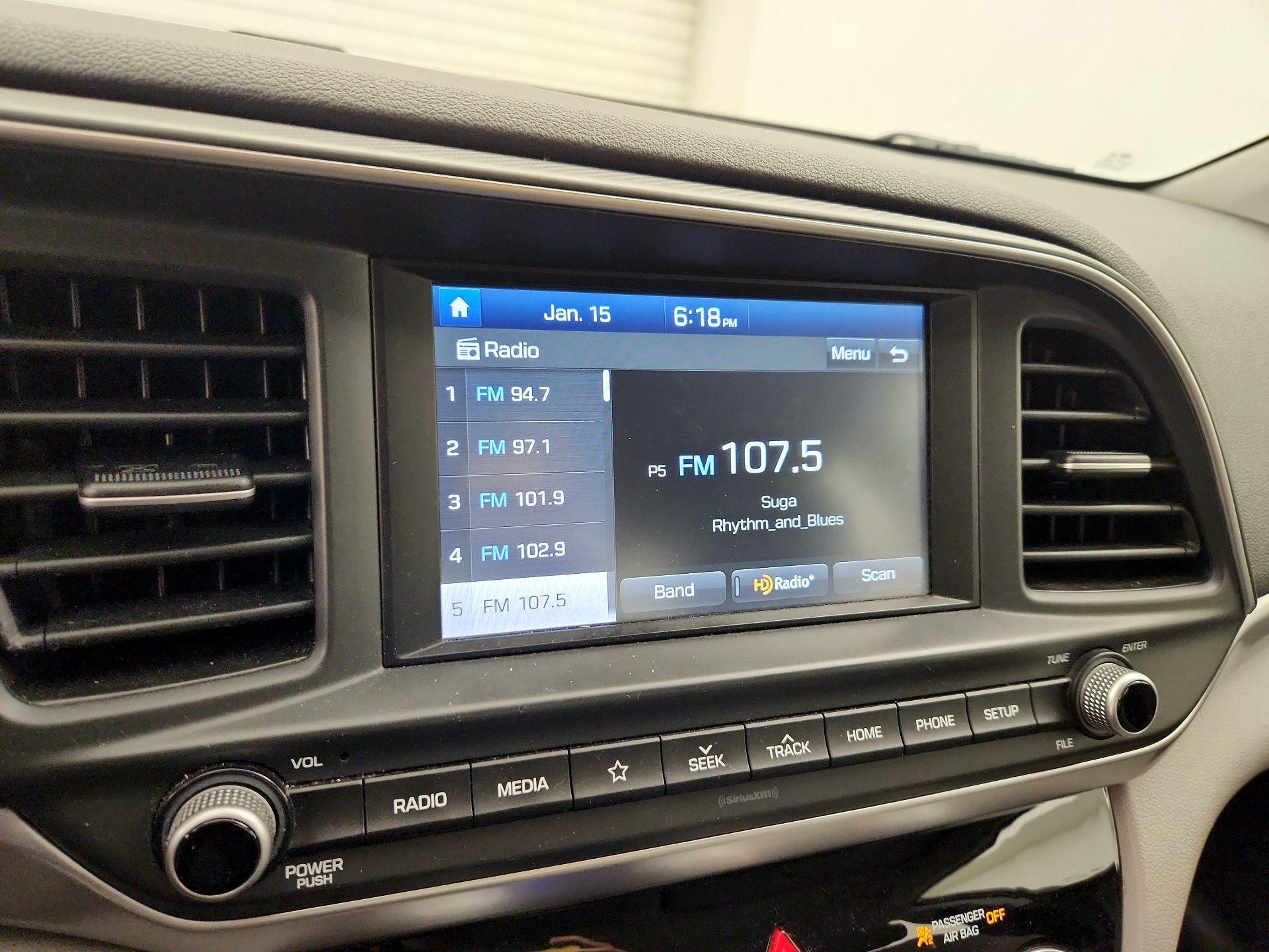 Thumbnail: 2019 Hyundai Elantra - 15