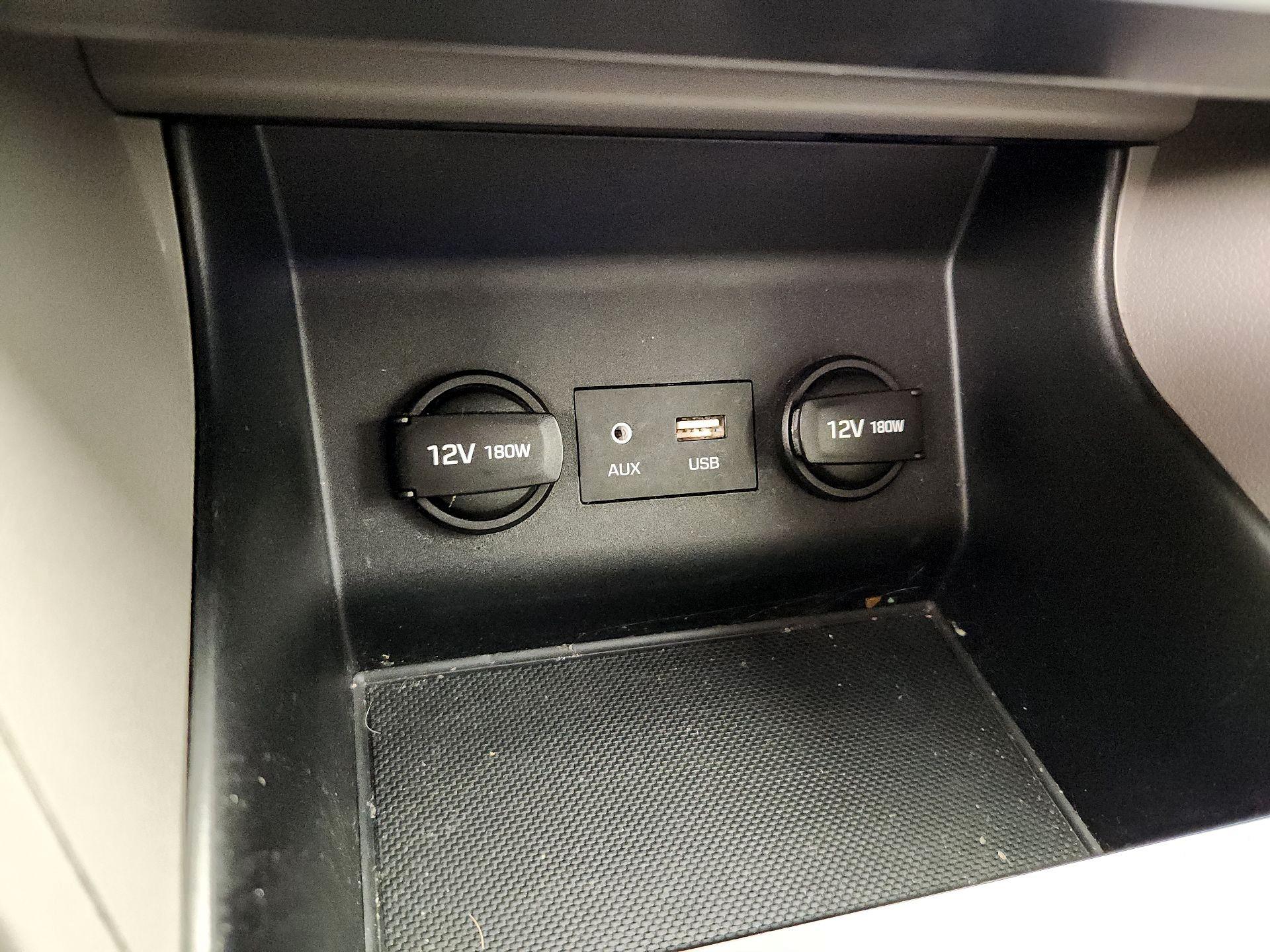 Thumbnail: 2019 Hyundai Elantra - 18