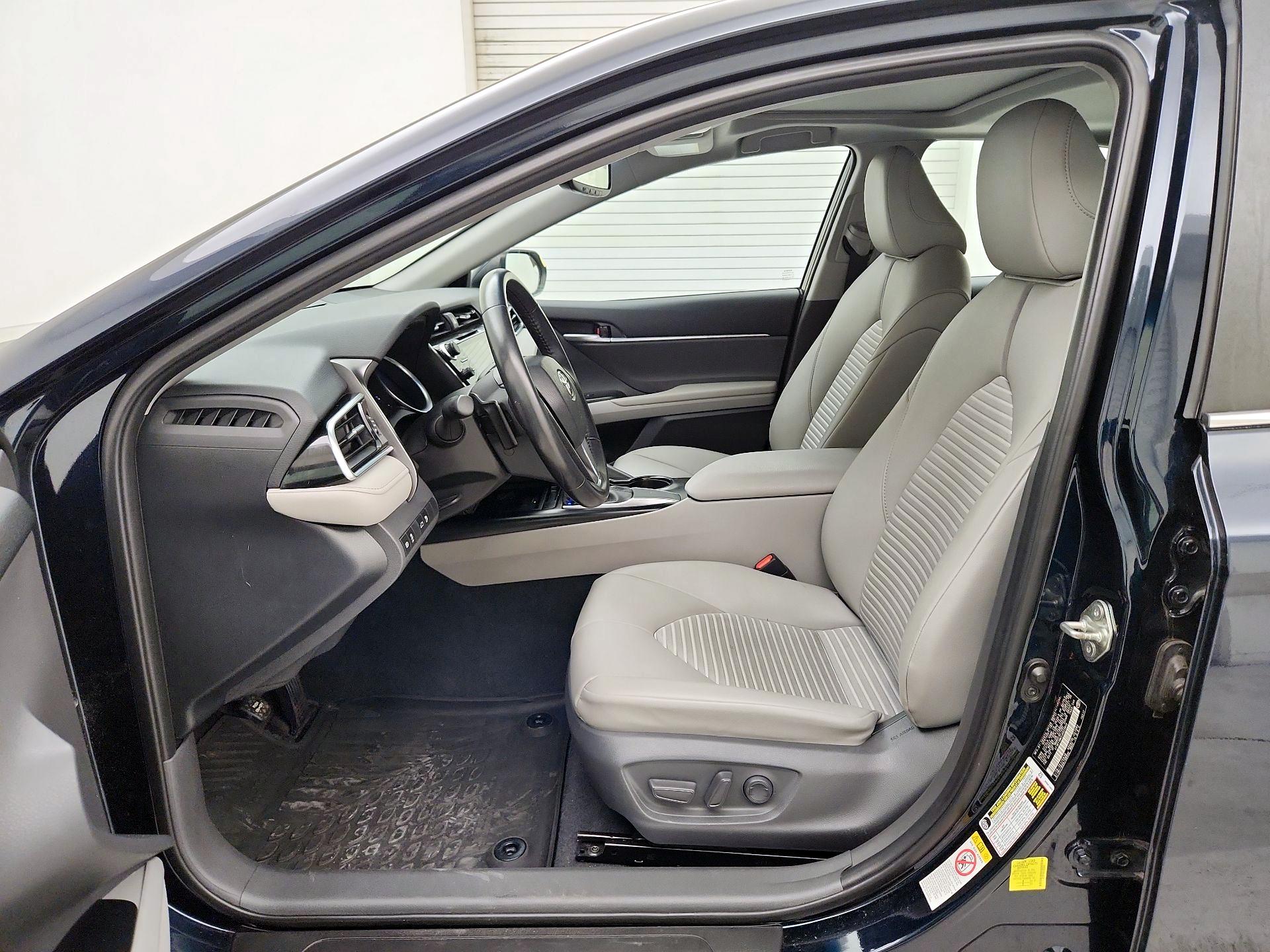 Thumbnail: 2018 Toyota Camry - 11