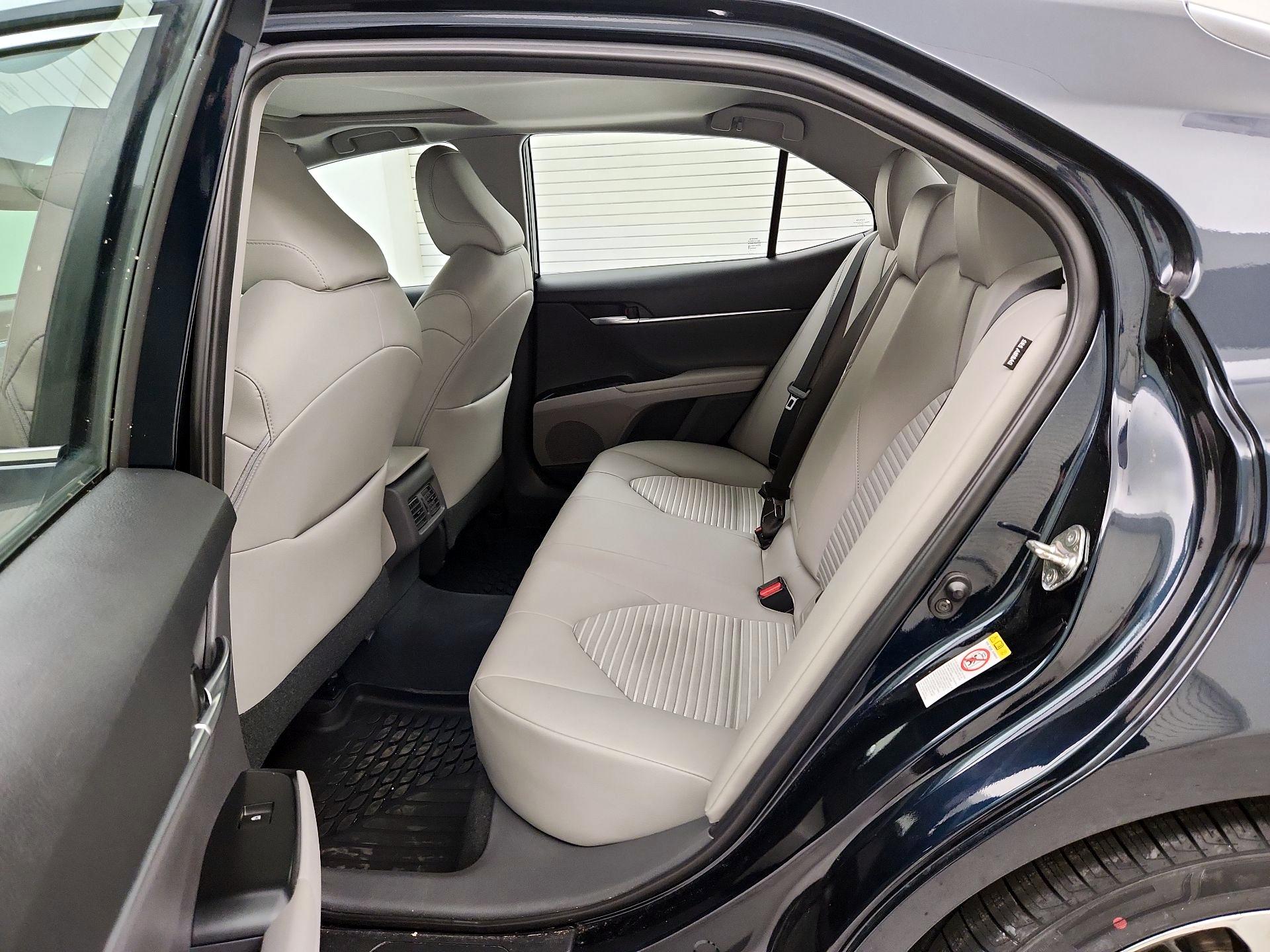 Thumbnail: 2018 Toyota Camry - 20