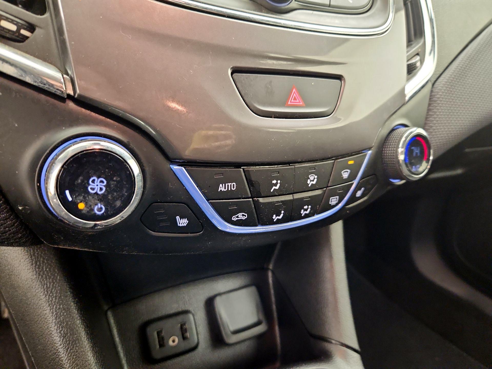 Thumbnail: 2019 Chevrolet Cruze - 16