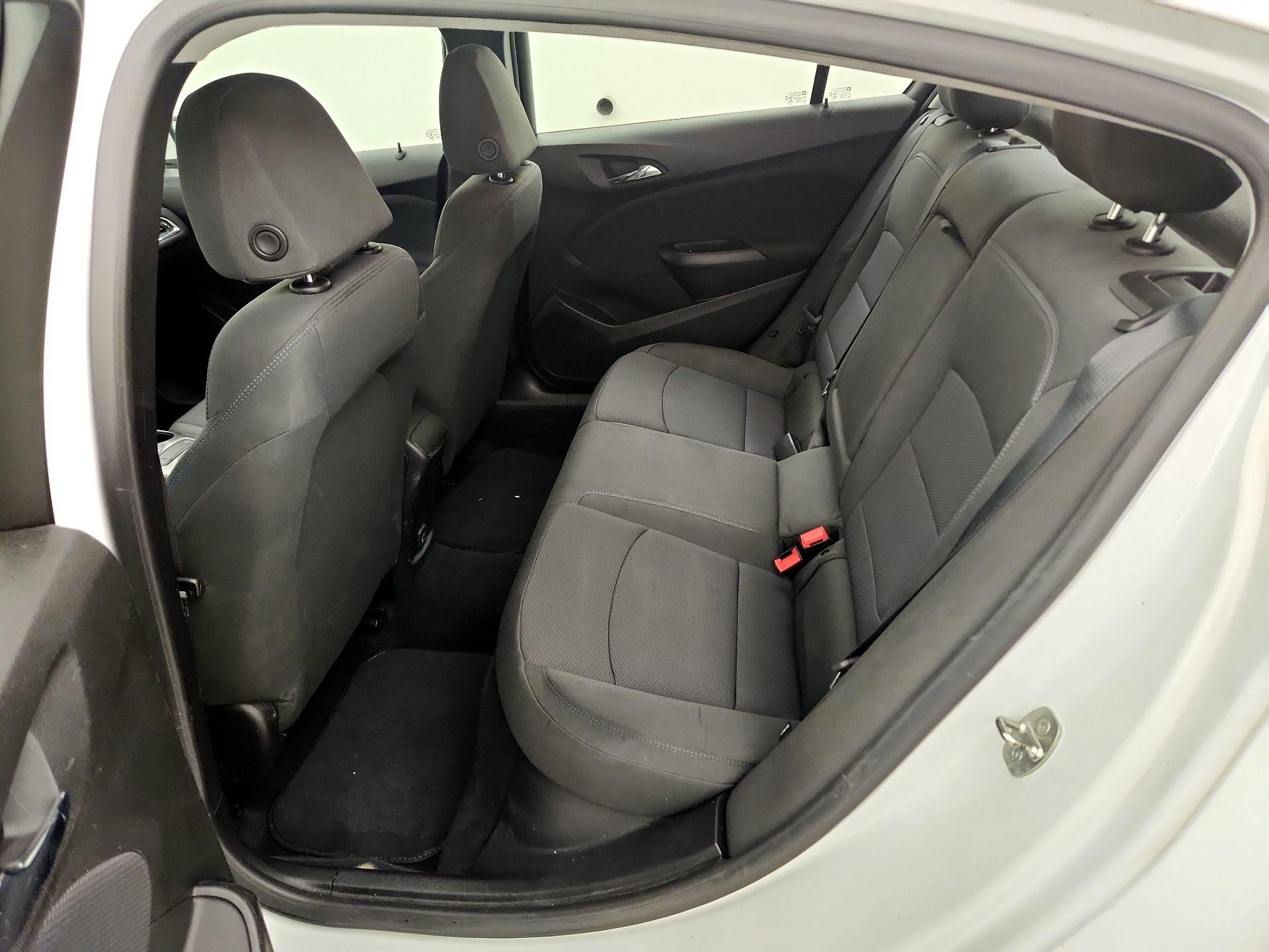 Thumbnail: 2019 Chevrolet Cruze - 19