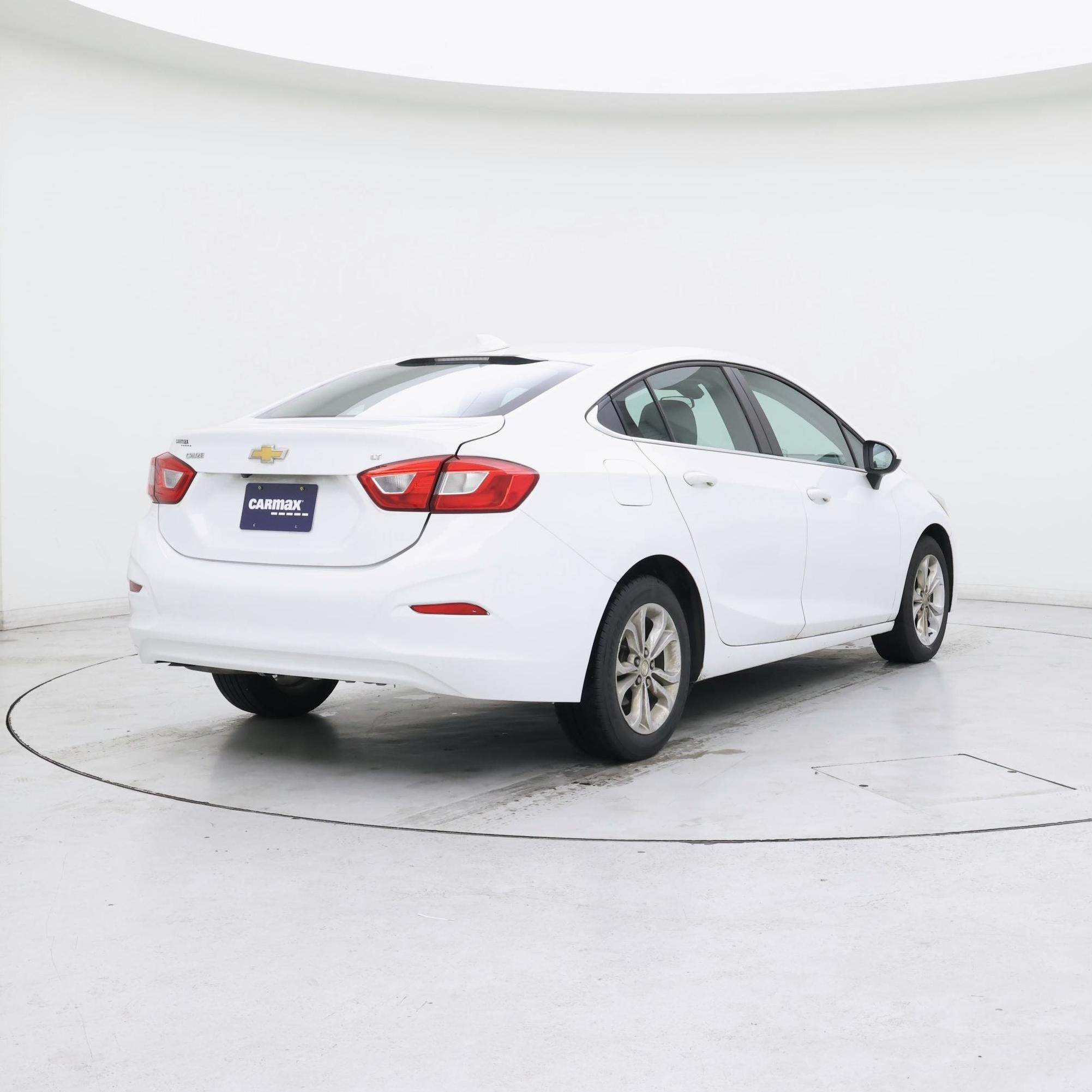 Thumbnail: 2019 Chevrolet Cruze - 8